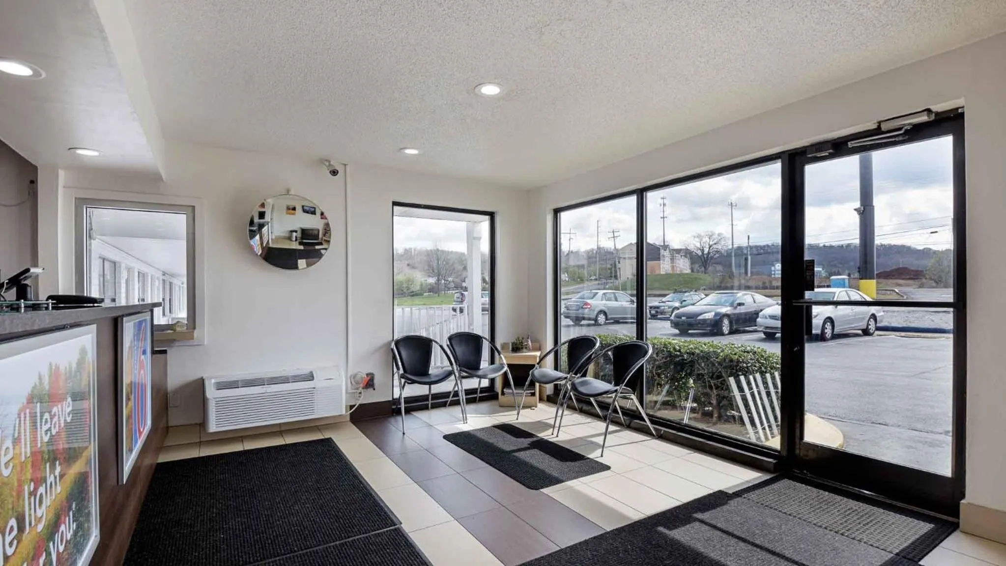 Lobby or reception in Motel 6 Chattanooga, TN