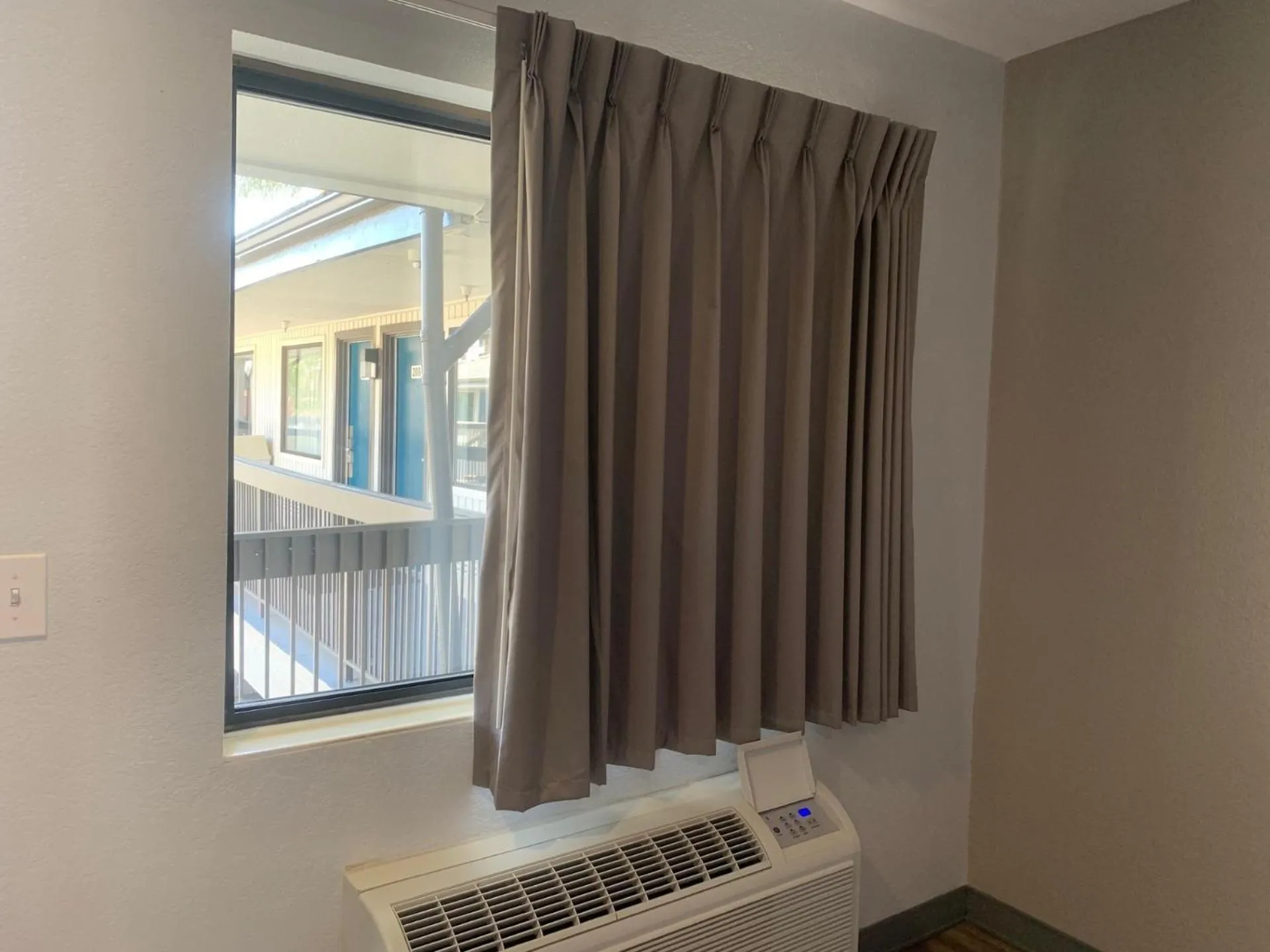 air conditioner in Motel 6-Santa Ana, CA