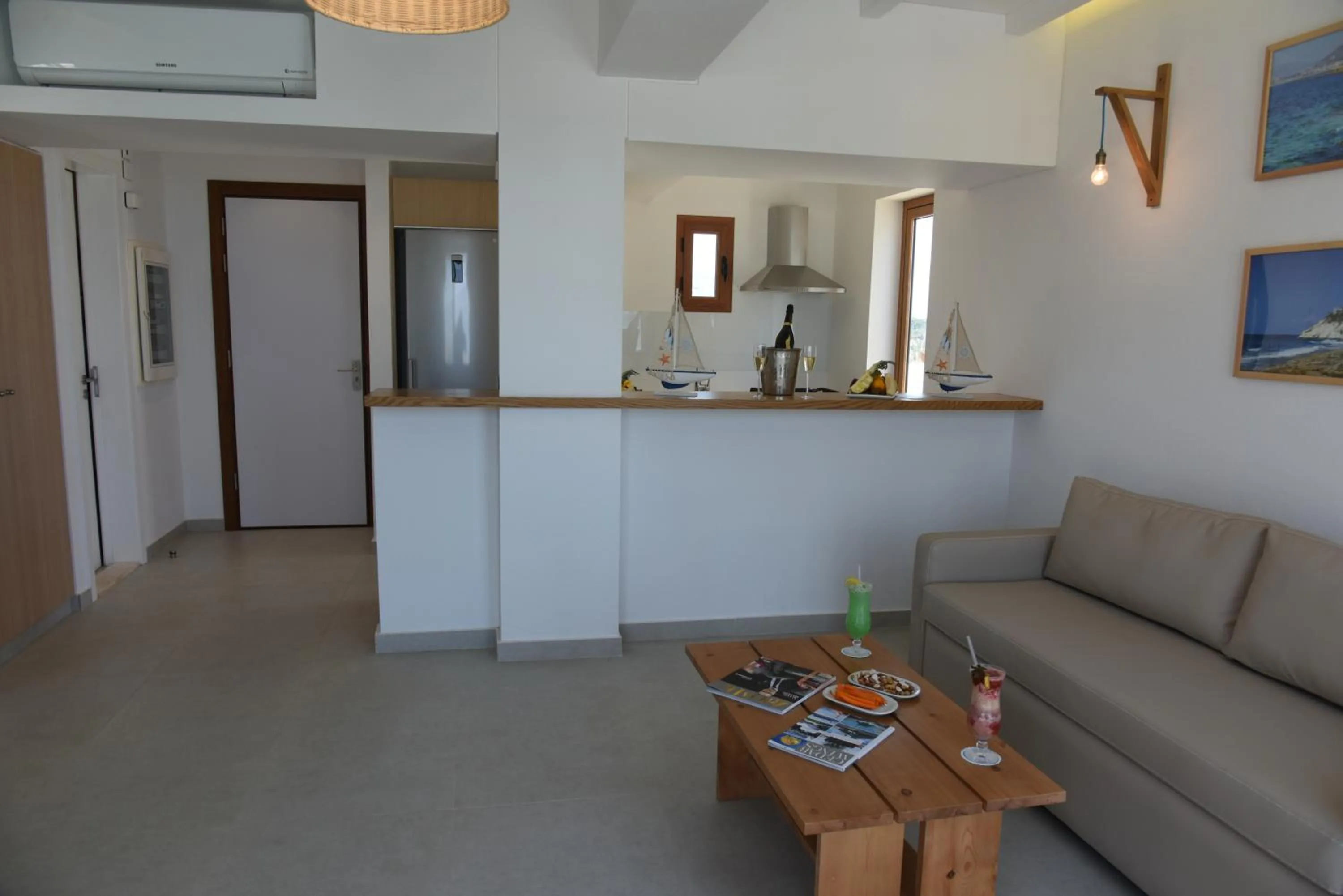 Living room in La Siesta Hotel & Beach Resort