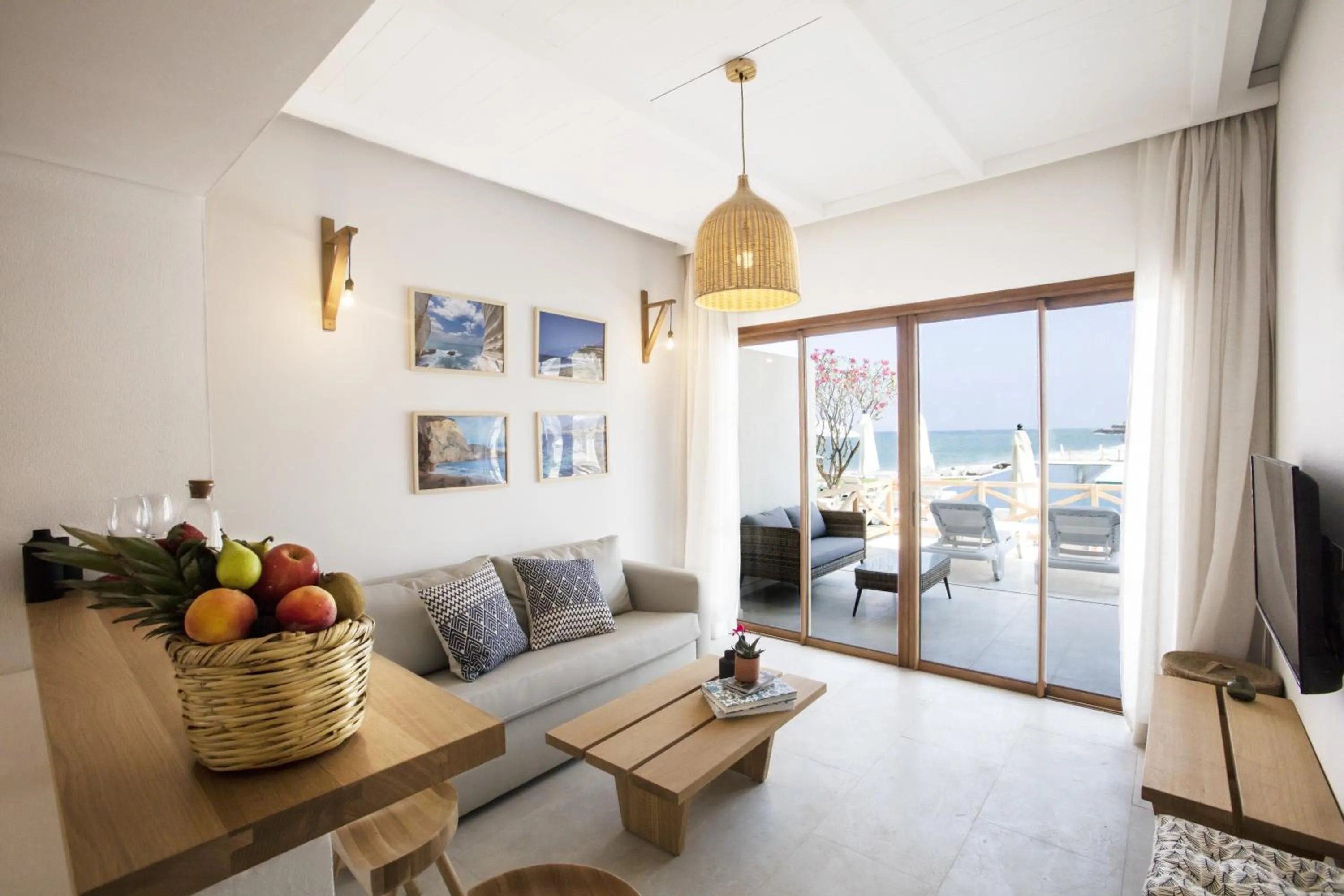 Living room in La Siesta Hotel & Beach Resort