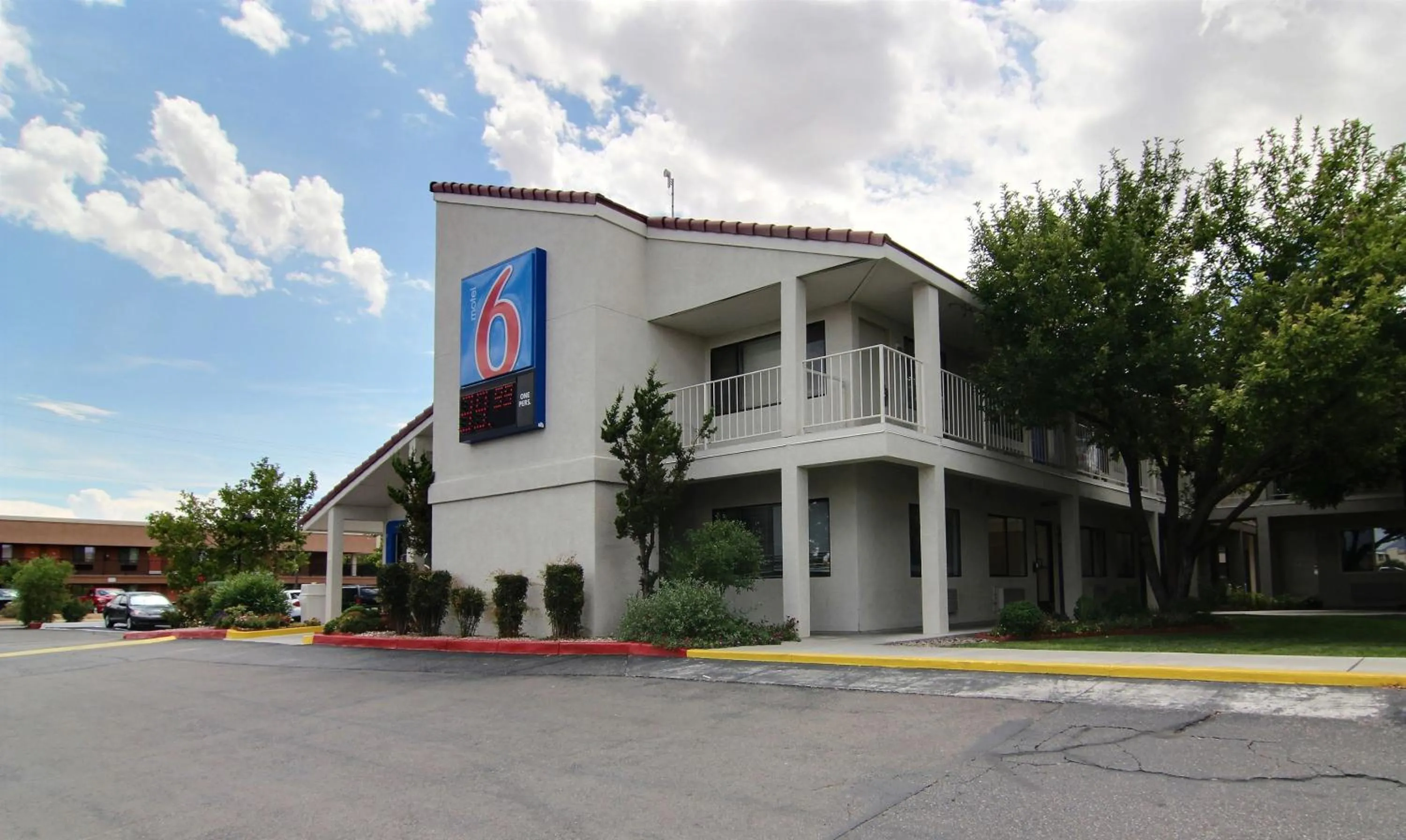 Property building in Motel 6-Albuquerque, NM - Coors Road