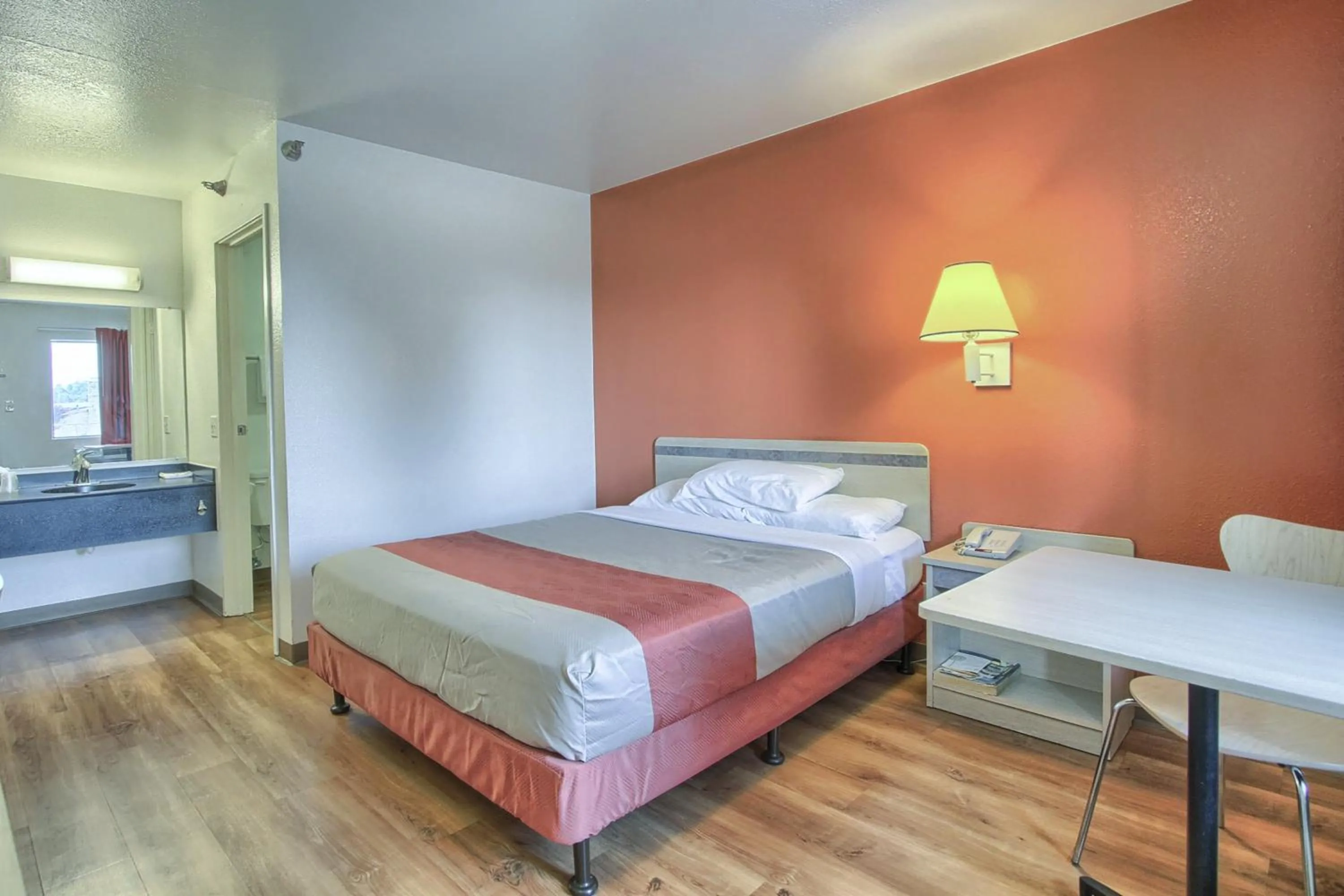 Bedroom, Bed in Motel 6-New Cumberland, PA - Harrisburg - Hershey South