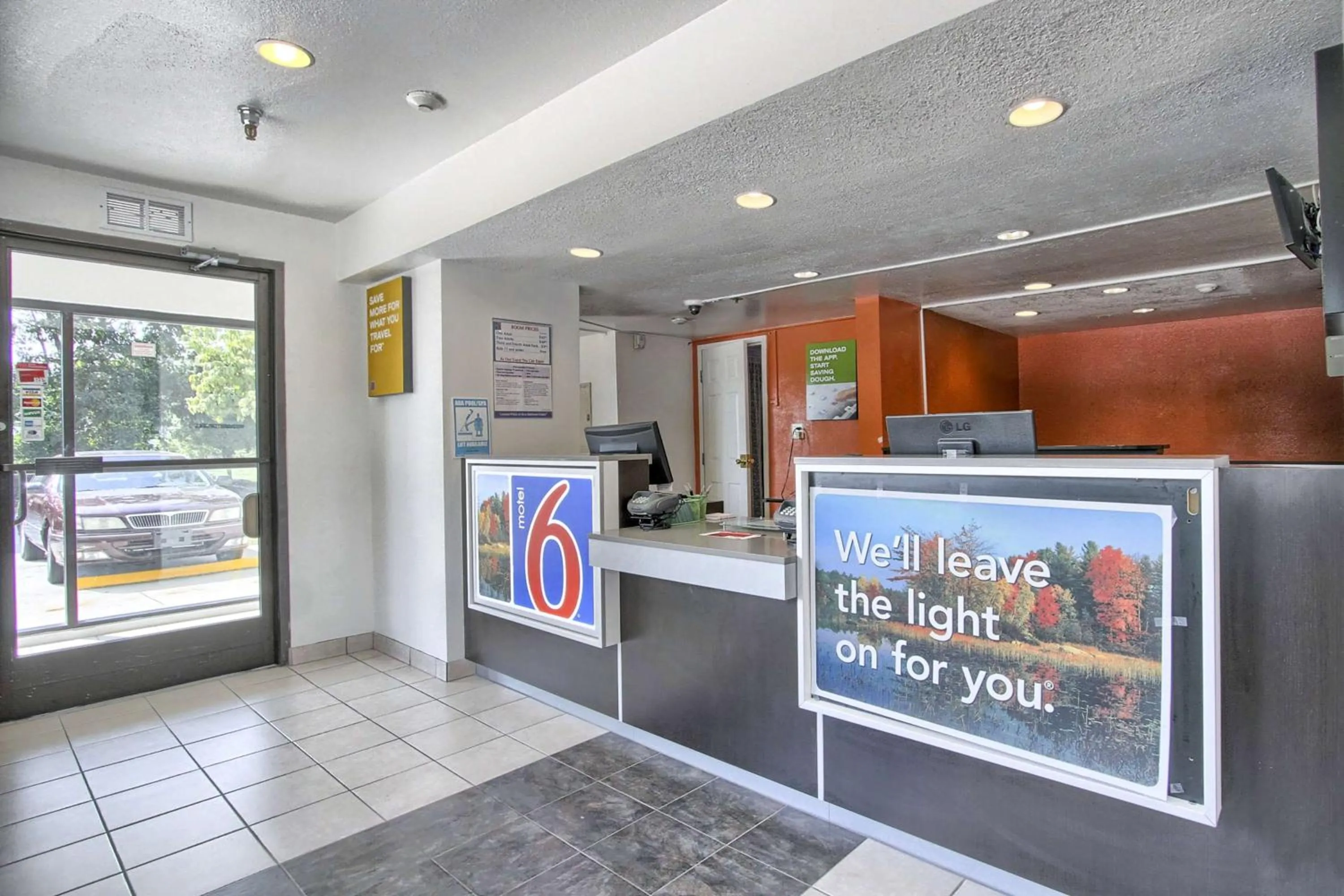 Lobby or reception in Motel 6-New Cumberland, PA - Harrisburg - Hershey South