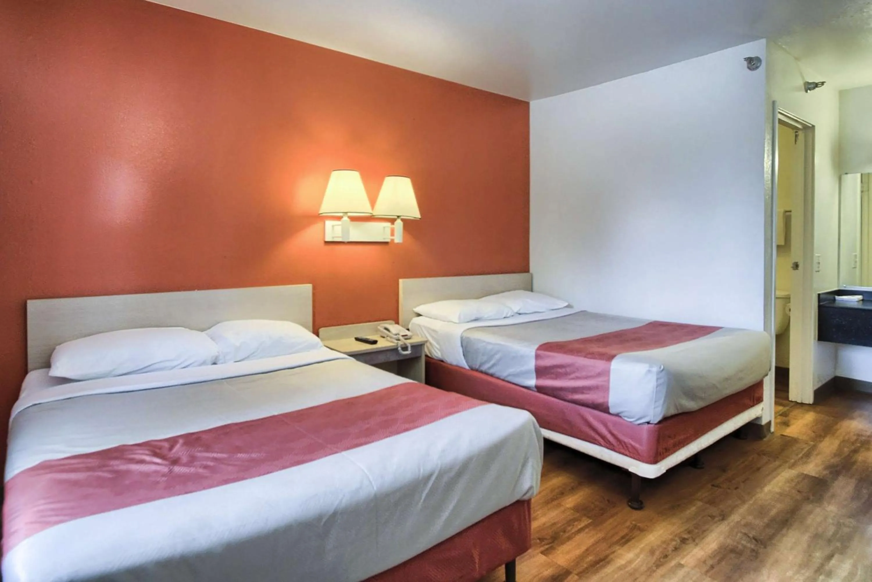 Photo of the whole room, Bed in Motel 6-New Cumberland, PA - Harrisburg - Hershey South