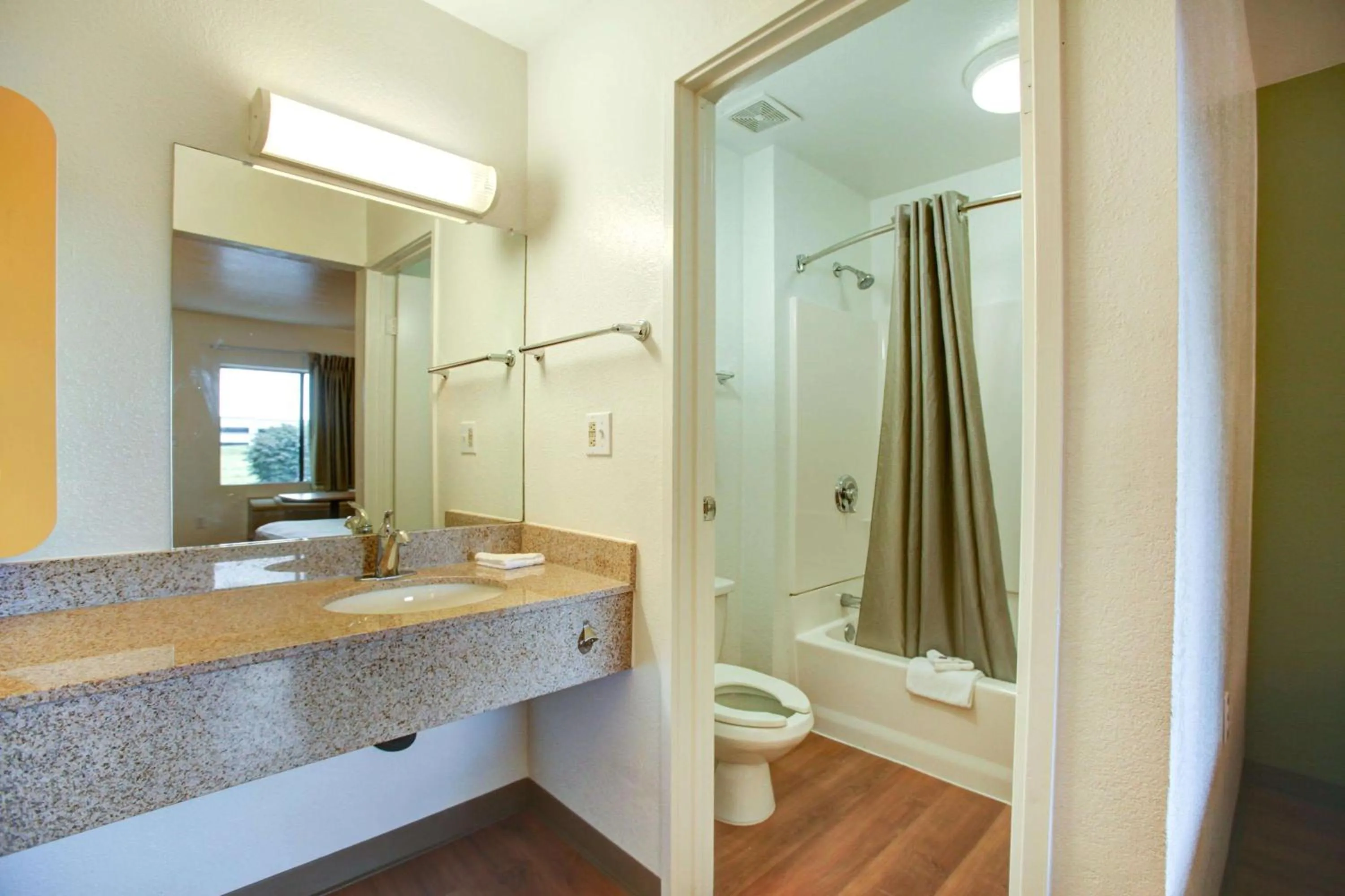 Bathroom in Motel 6-Elkton, MD