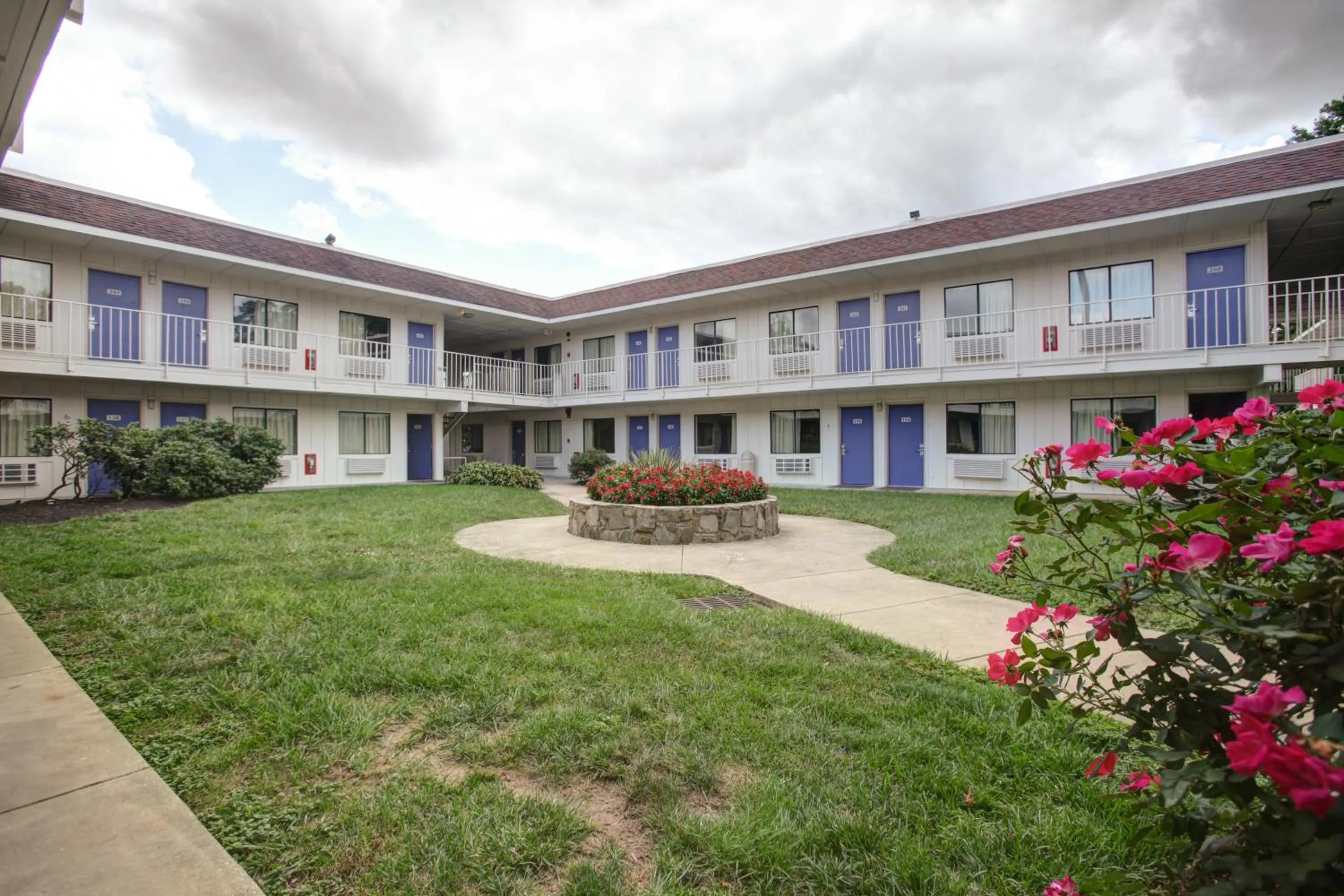 Property building in Motel 6-Elkton, MD