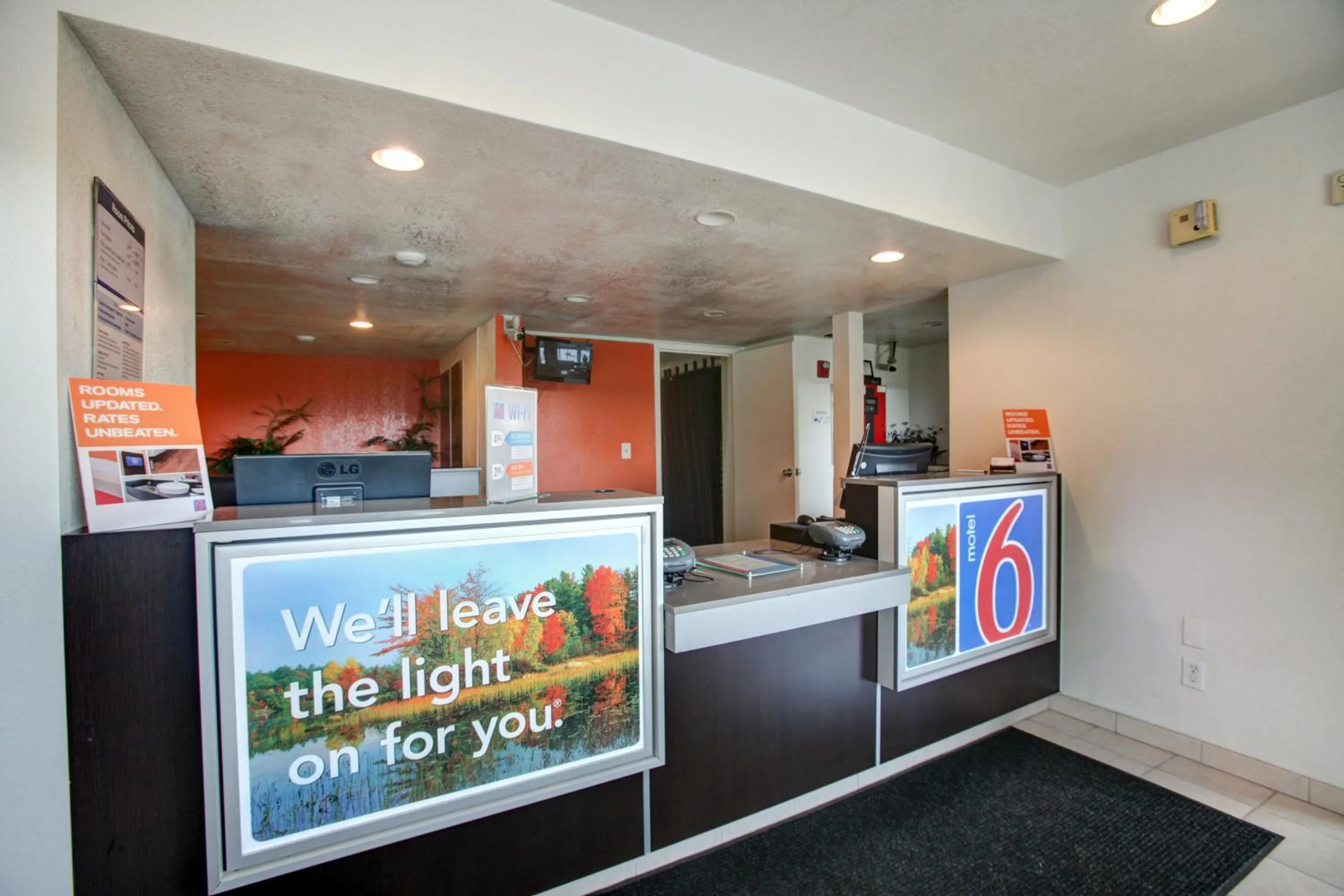 Lobby or reception in Motel 6-Elkton, MD