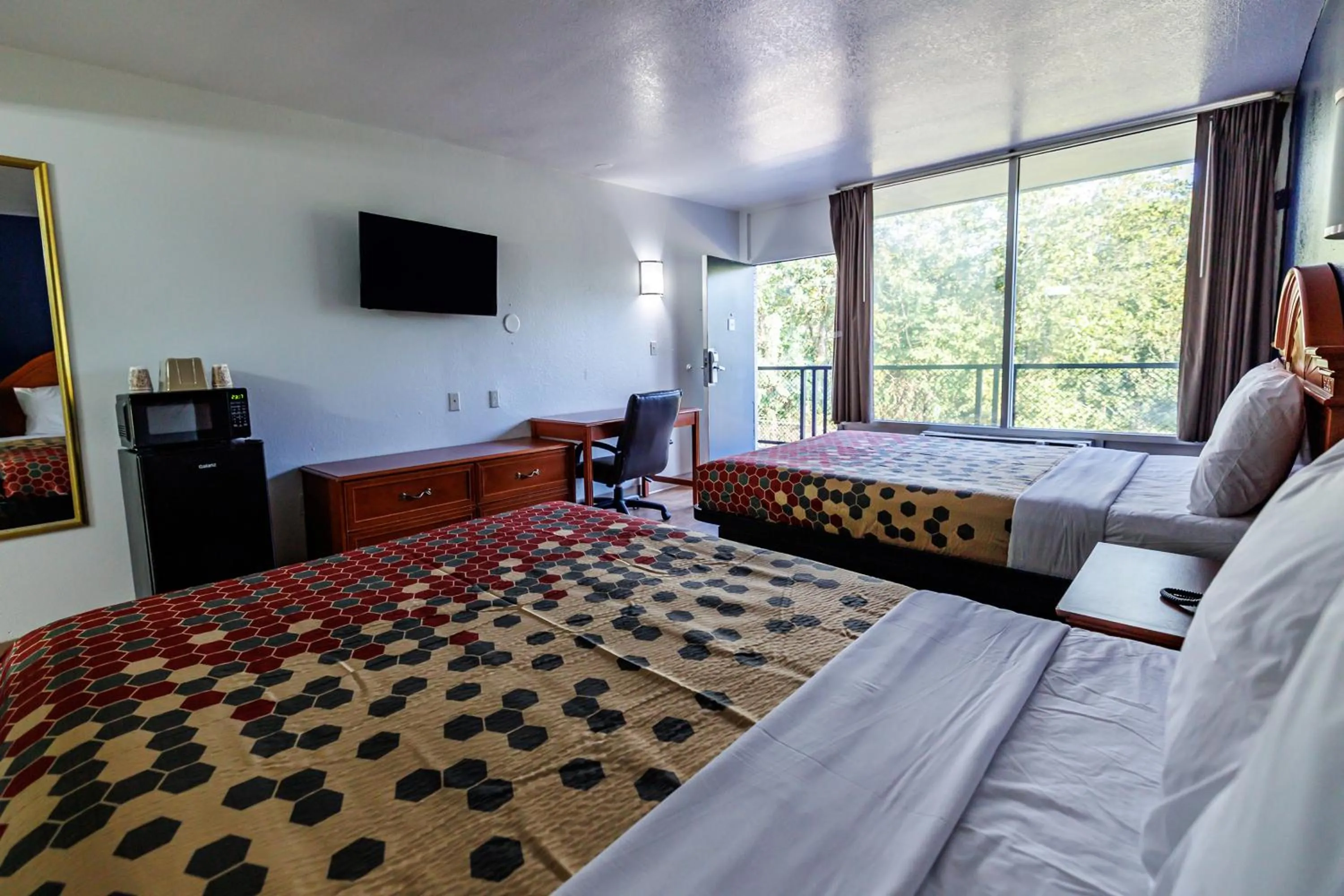 Bedroom, Bed in Budget Inn Greenville By Hotel O I-85