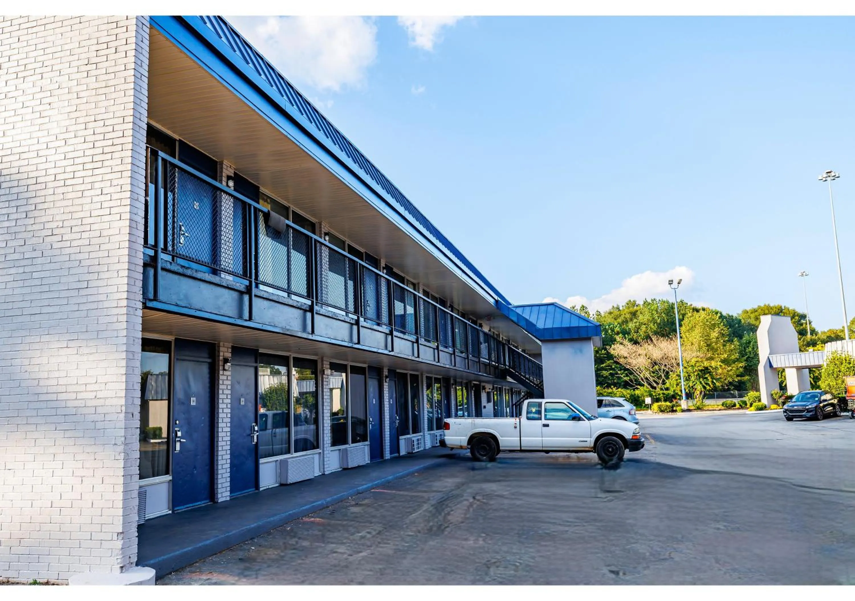 Parking in Budget Inn Greenville By Hotel O I-85