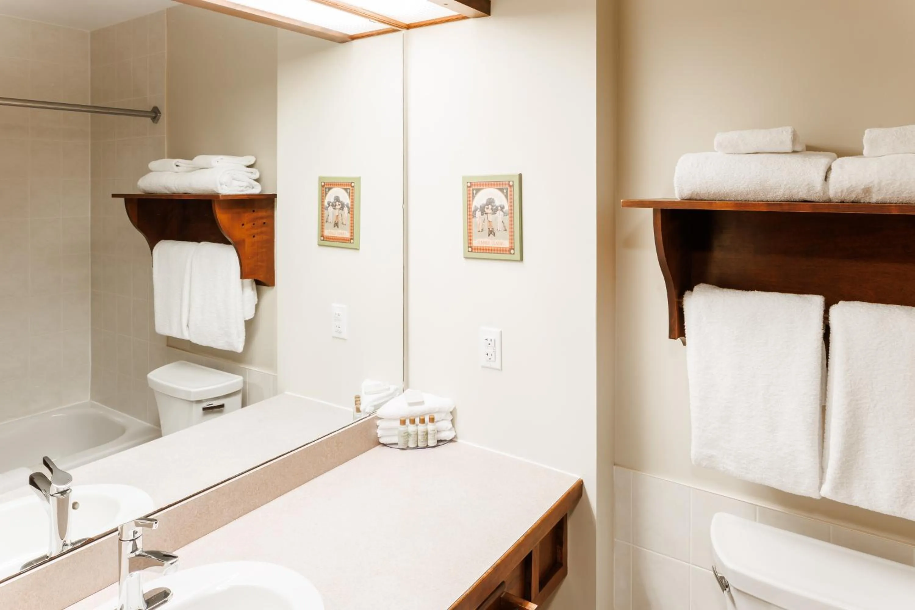 Bathroom in Rodd Brudenell River Resort