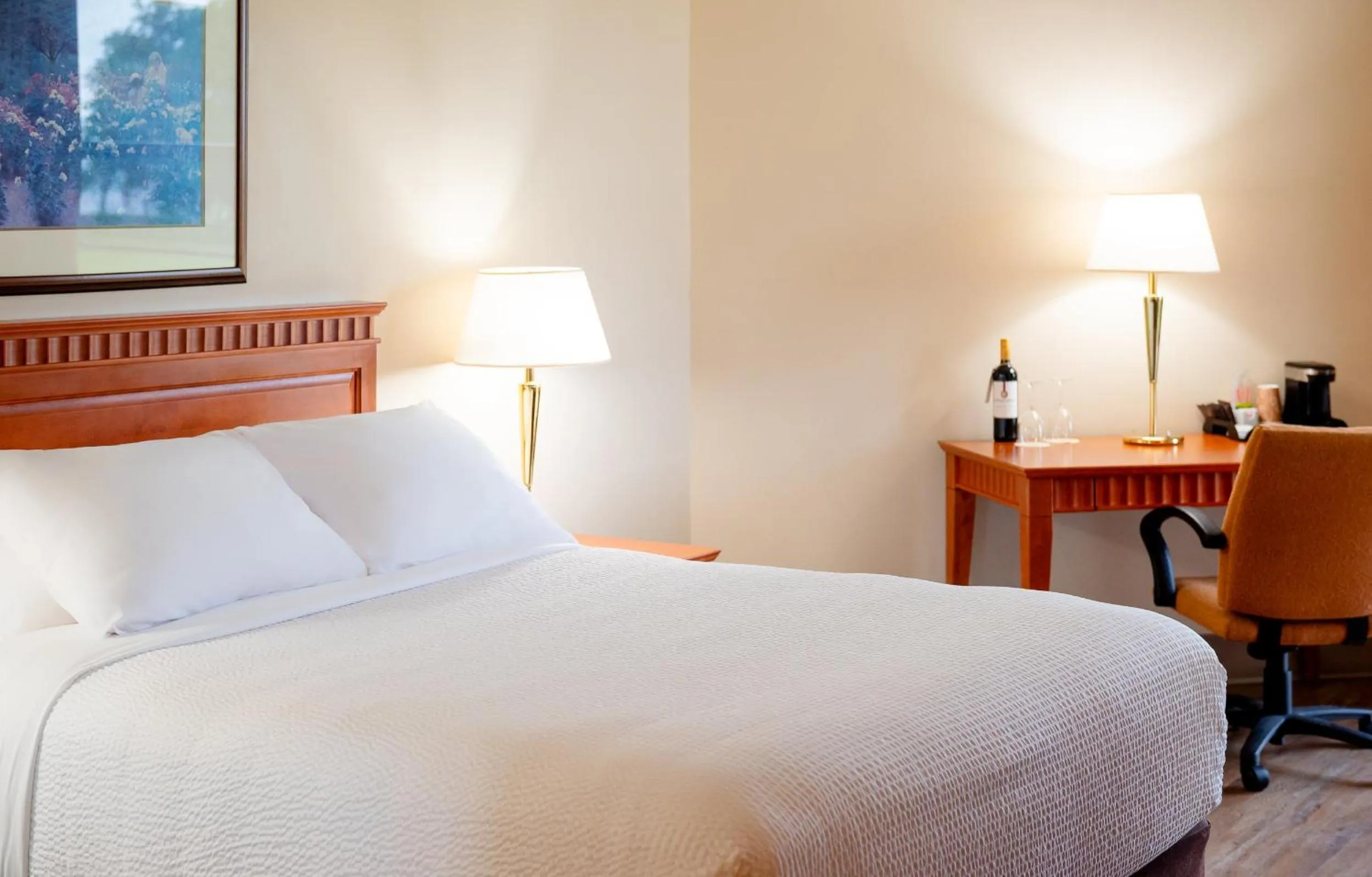 Photo of the whole room, Bed in Rodd Brudenell River Resort