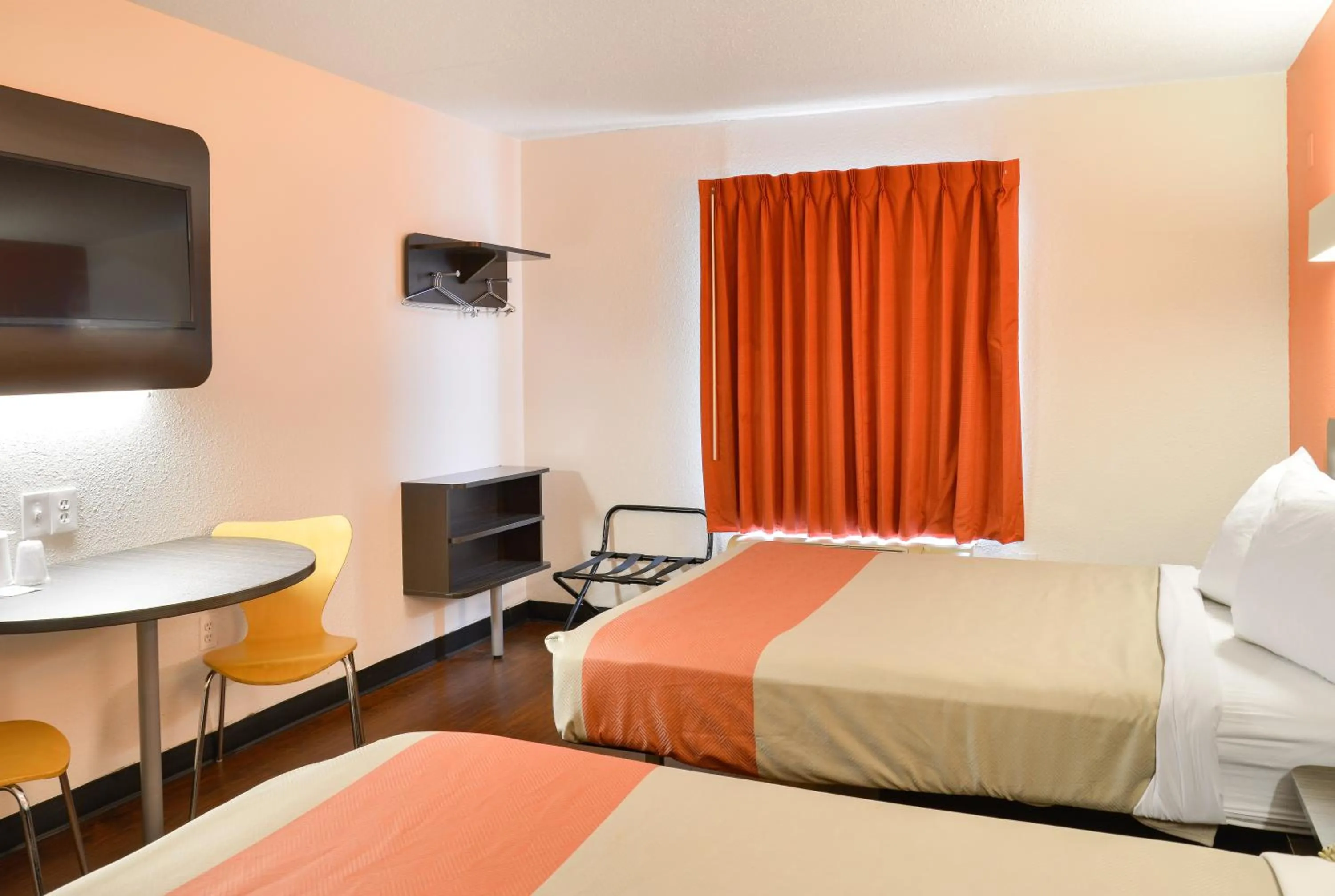 Bedroom, Bed in Motel 6-Toledo, OH