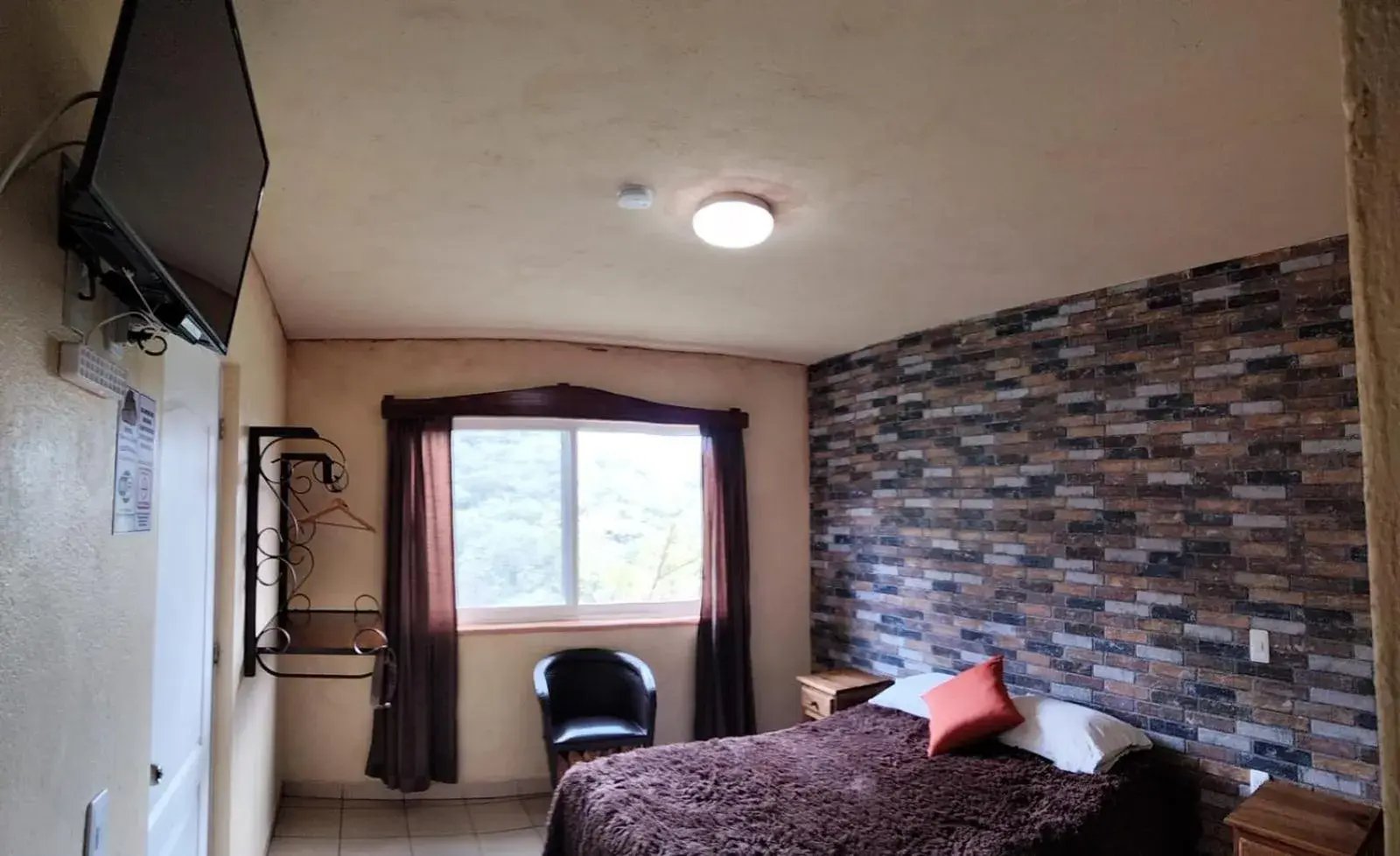 Double Room in Hotel Casa del Arbol Double Room in Hotel Casa del Arbol