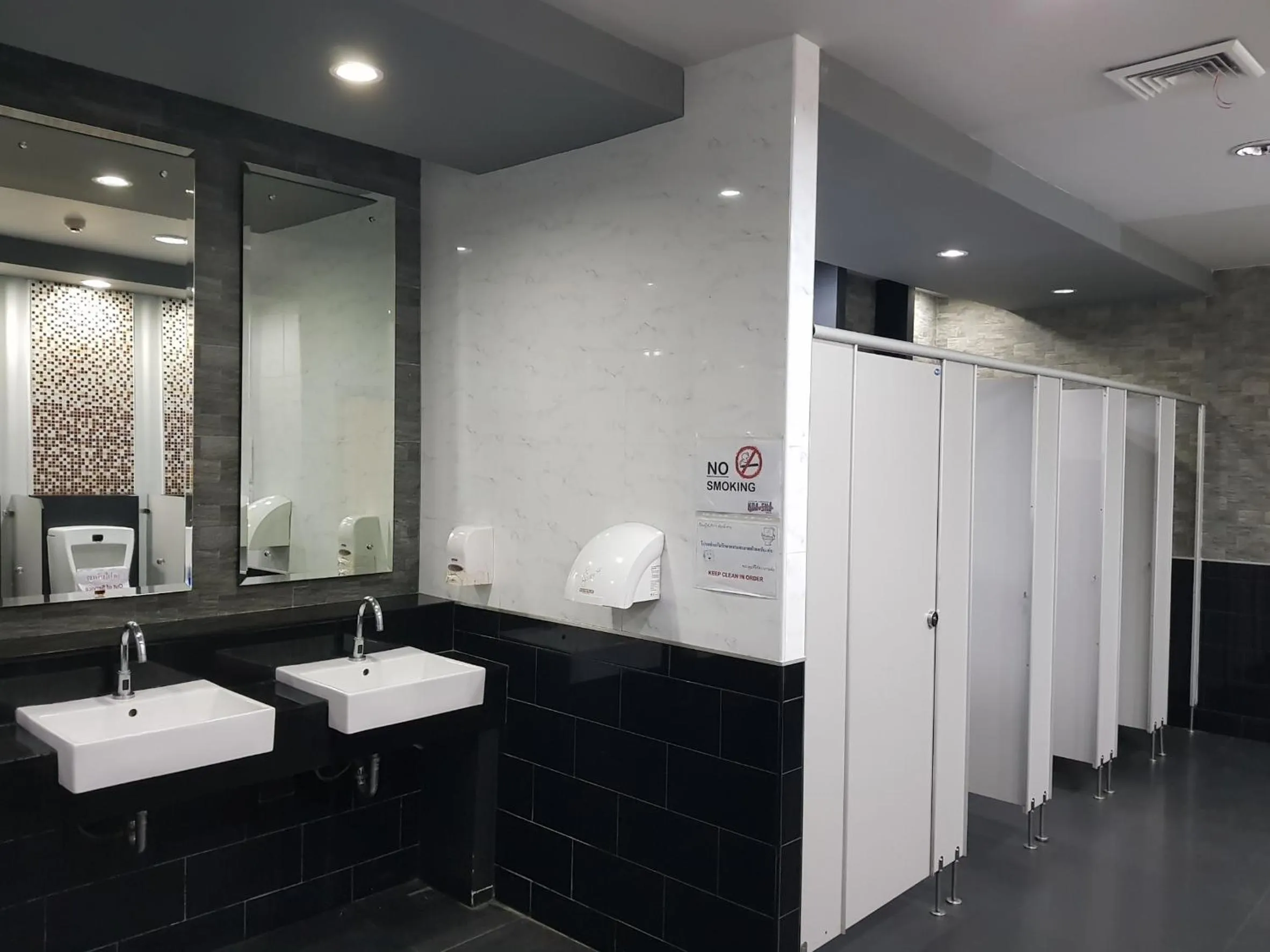 Avagard Capsule Hotel - Suvarnabhumi Airport