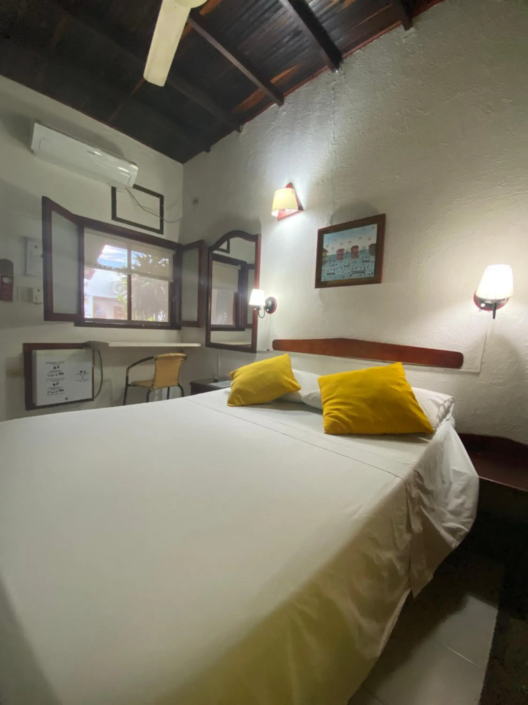 Double Room - single occupancy in Hotel Nueva Granada Double Room - single occupancy in Hotel Nueva Granada