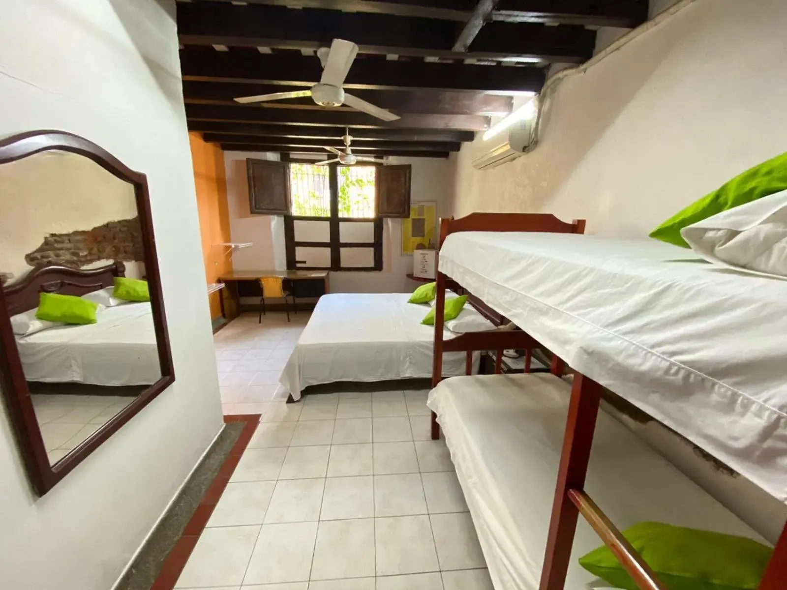 Quadruple Room in Hotel Nueva Granada Quadruple Room in Hotel Nueva Granada