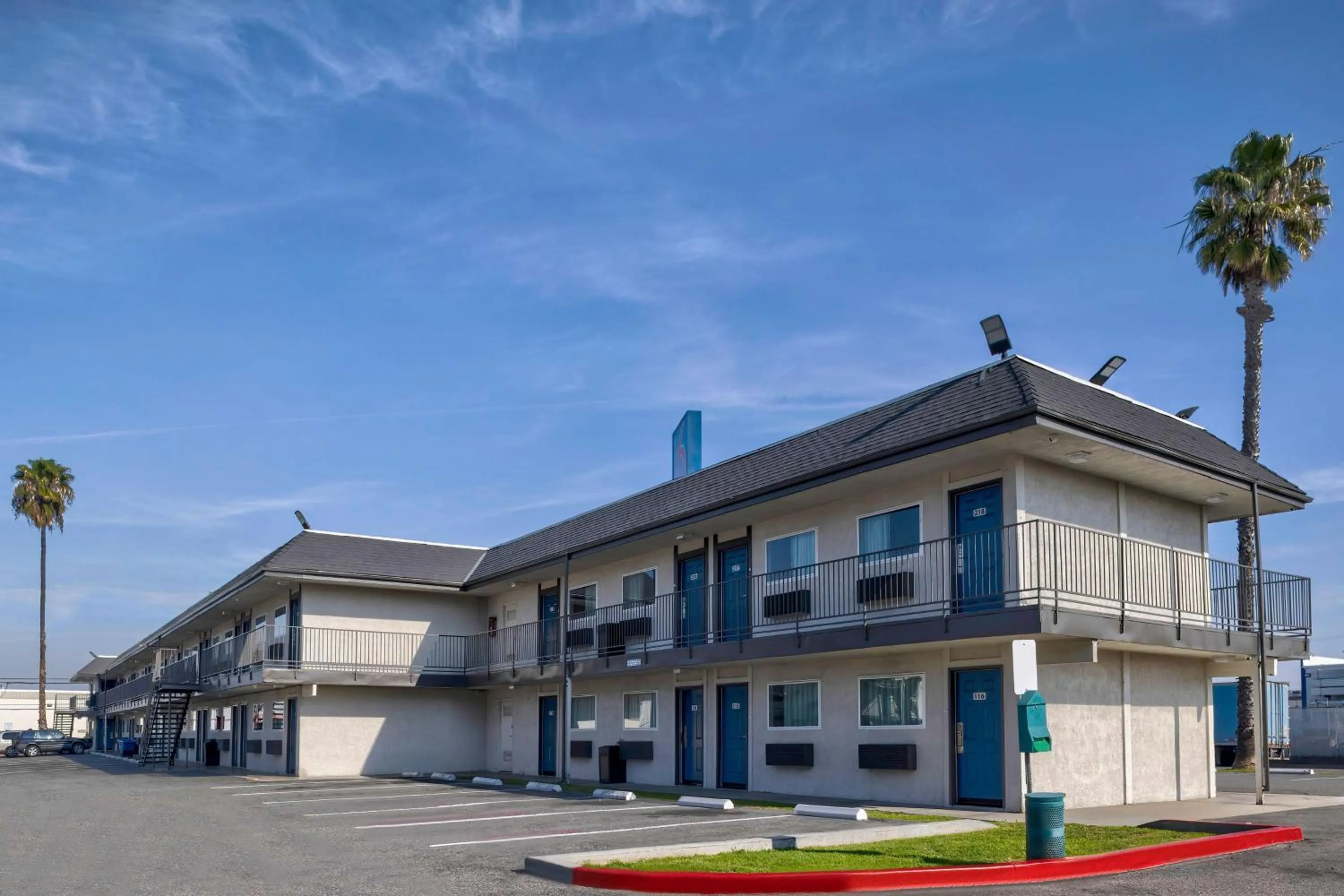 Property building in Motel 6-Anaheim, CA - Fullerton East