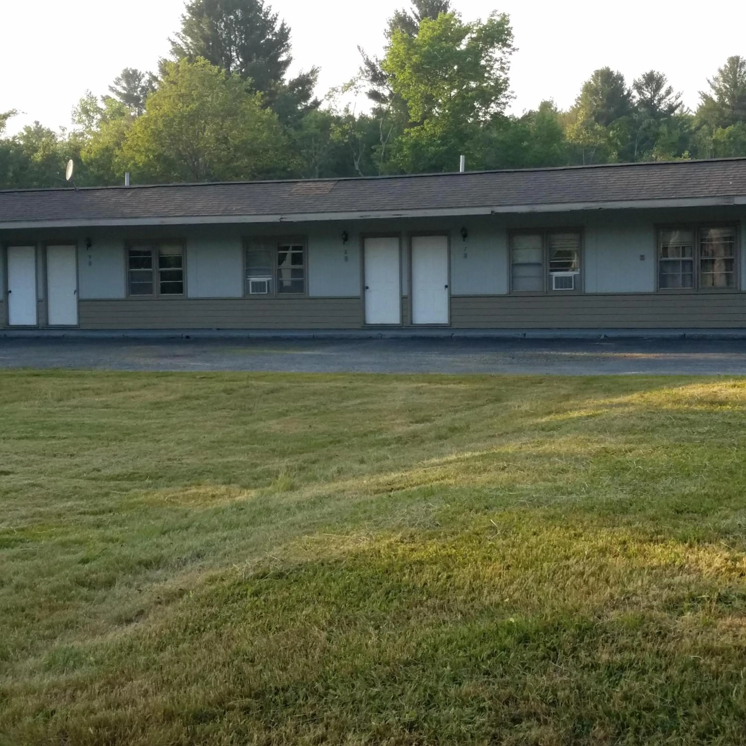 Property building in The becket Motel