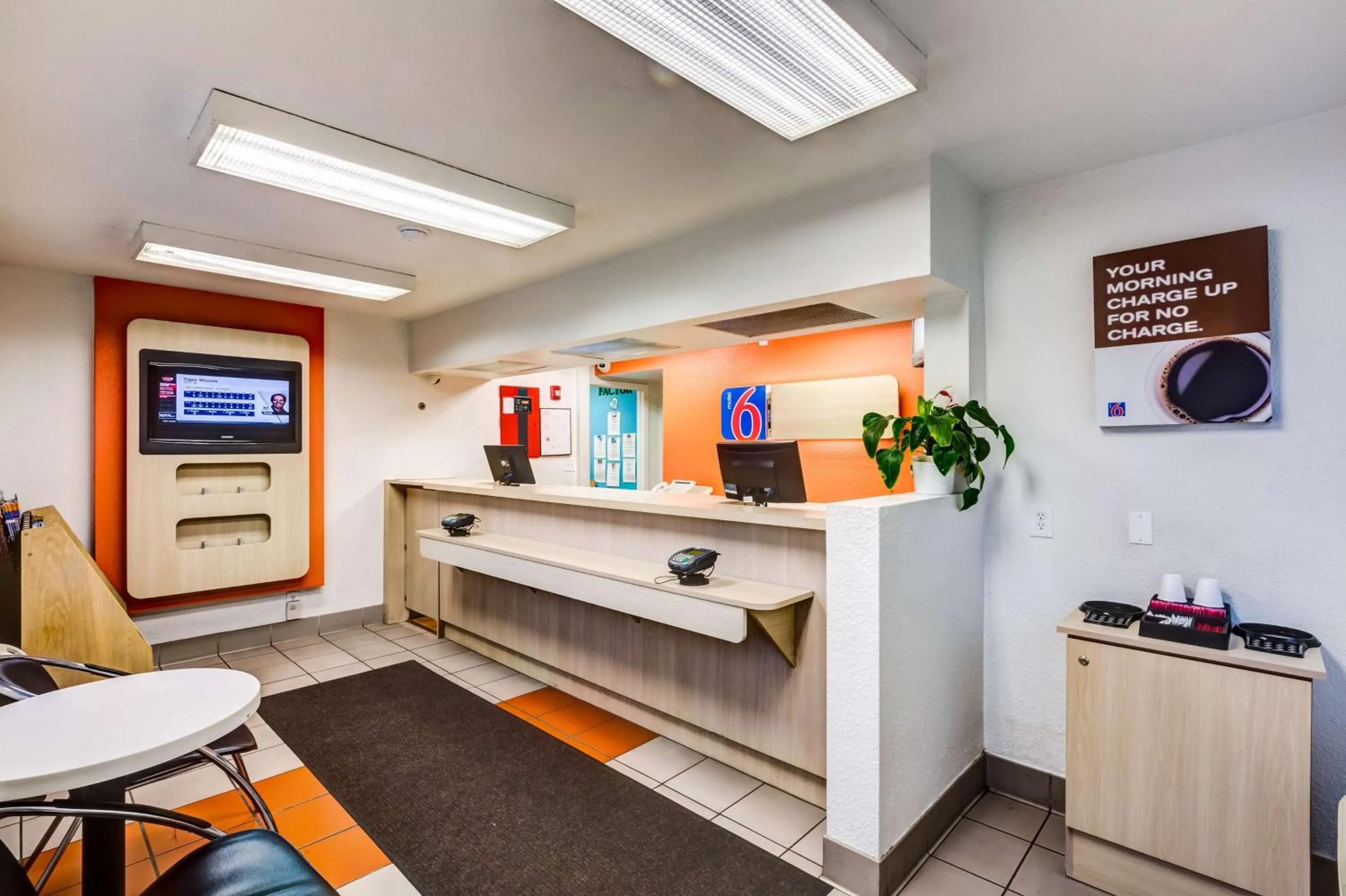 TV and multimedia in Motel 6-Wheat Ridge, CO - West - Denver North