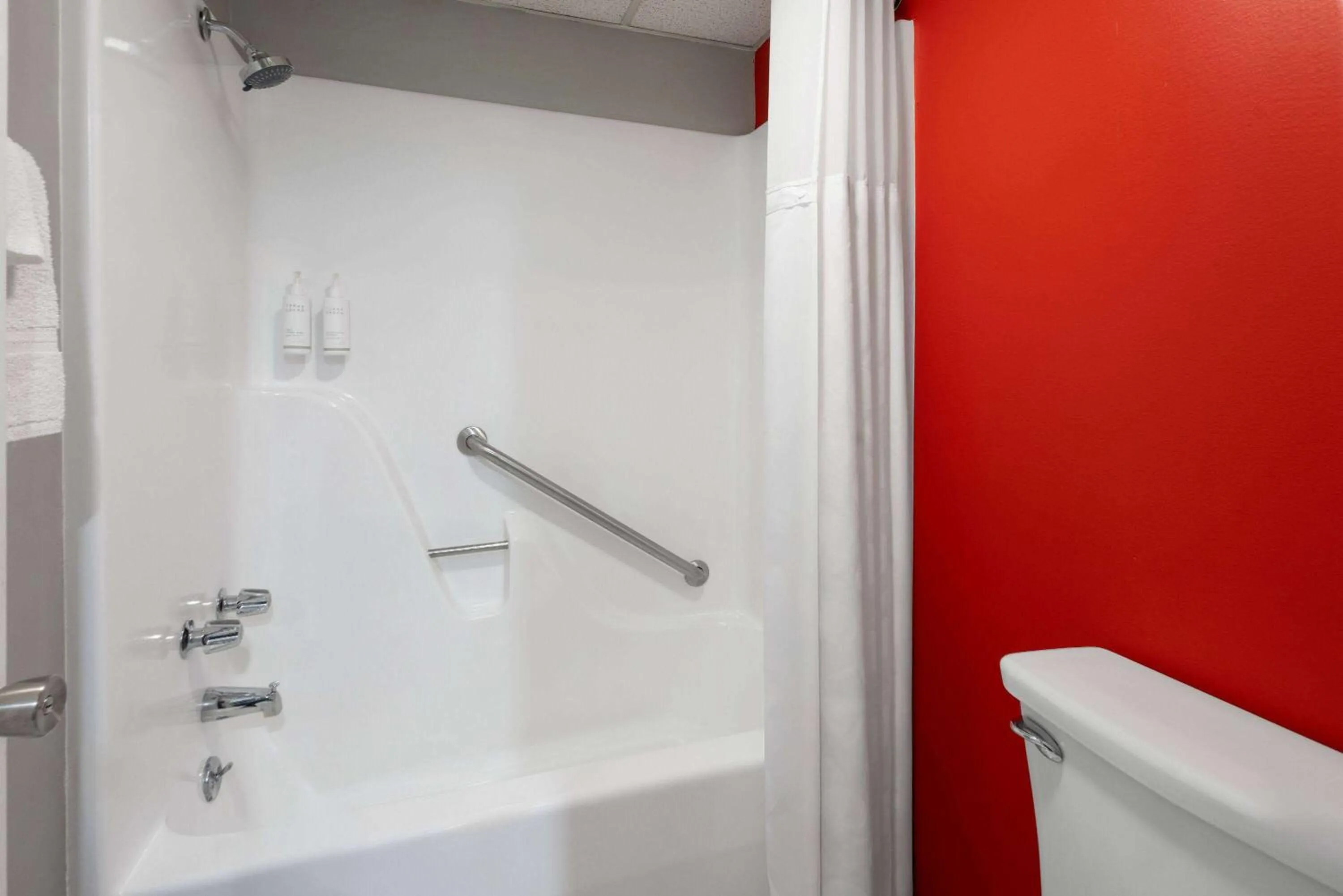 Bathroom in Super 8 by Wyndham Hazleton