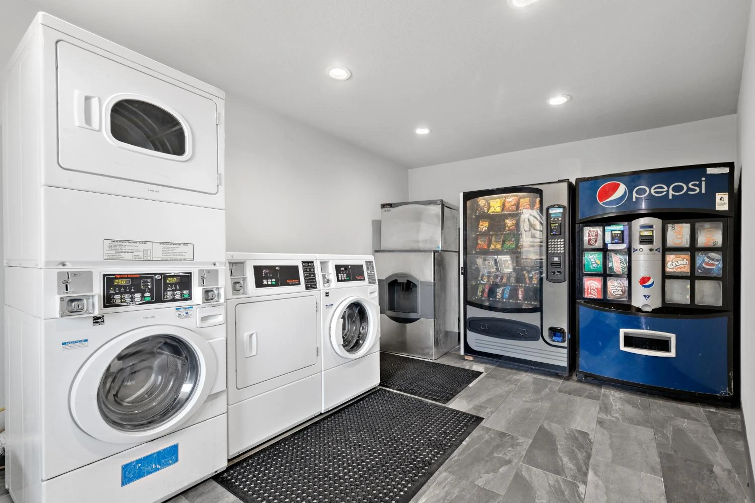 vending machine in Motel 6-San Diego, CA - North