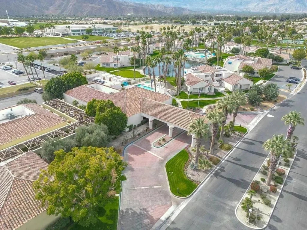 Desert Breezes Resort