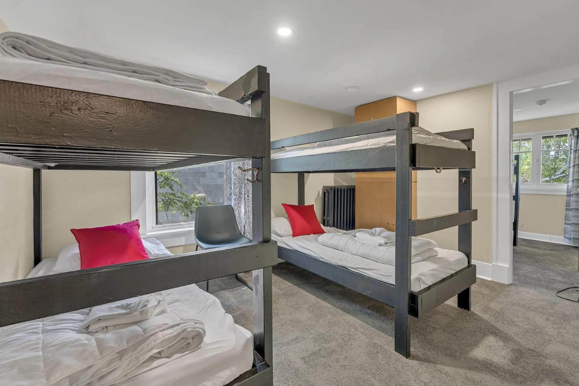 bunk bed, Bed in HI Penticton - Hostel