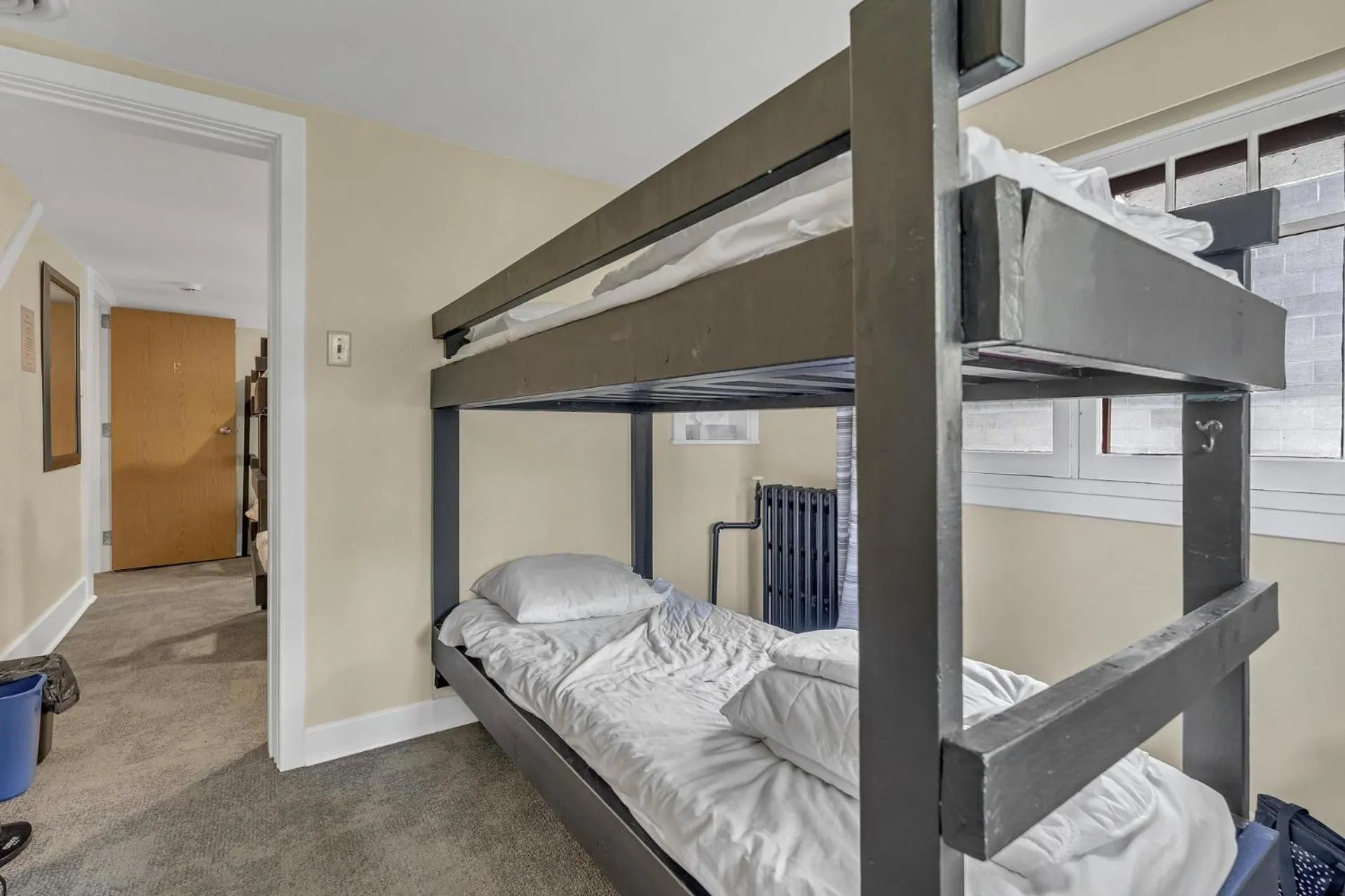 bunk bed, Bed in HI Penticton - Hostel