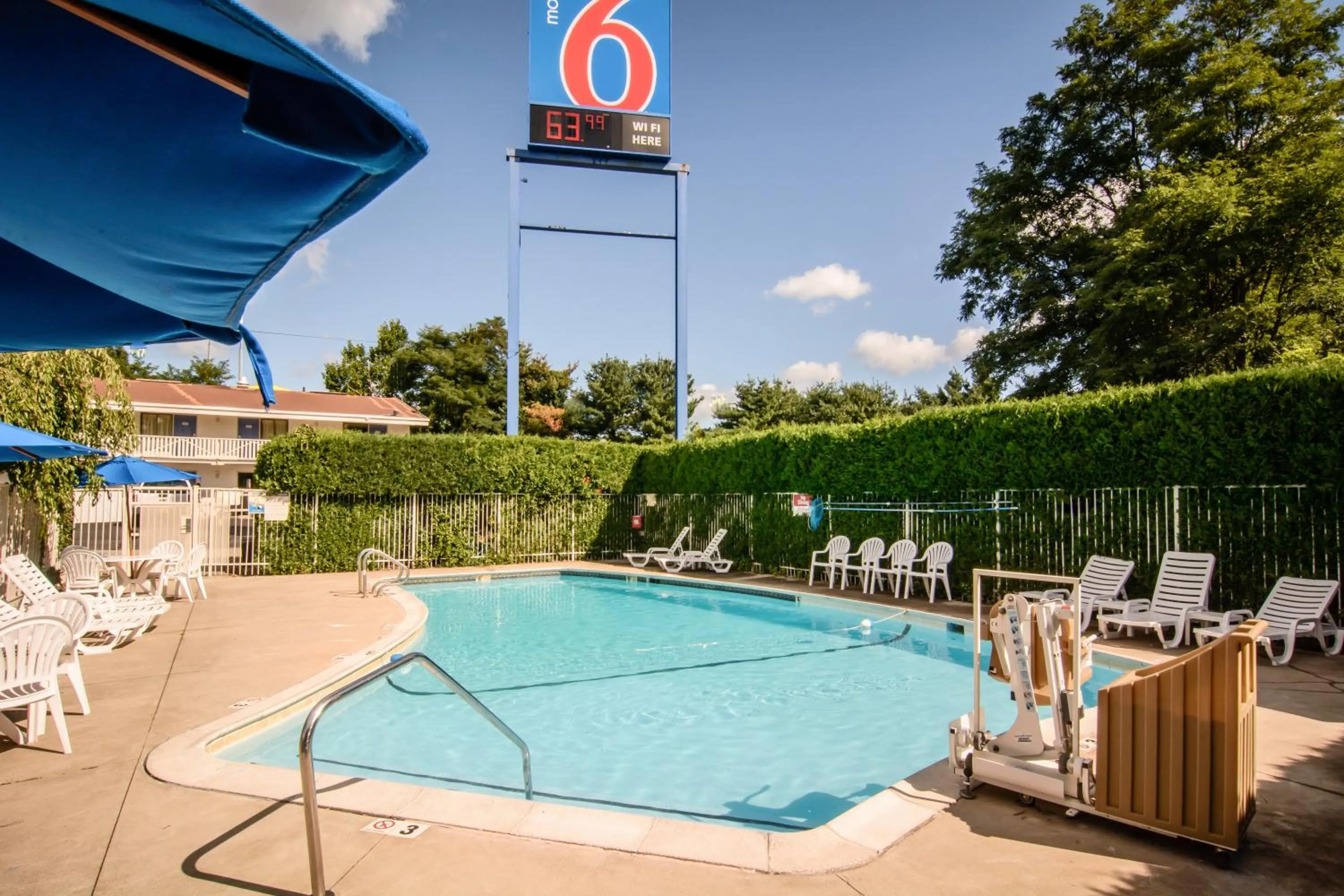 Swimming pool in Motel 6-Leominster, MA