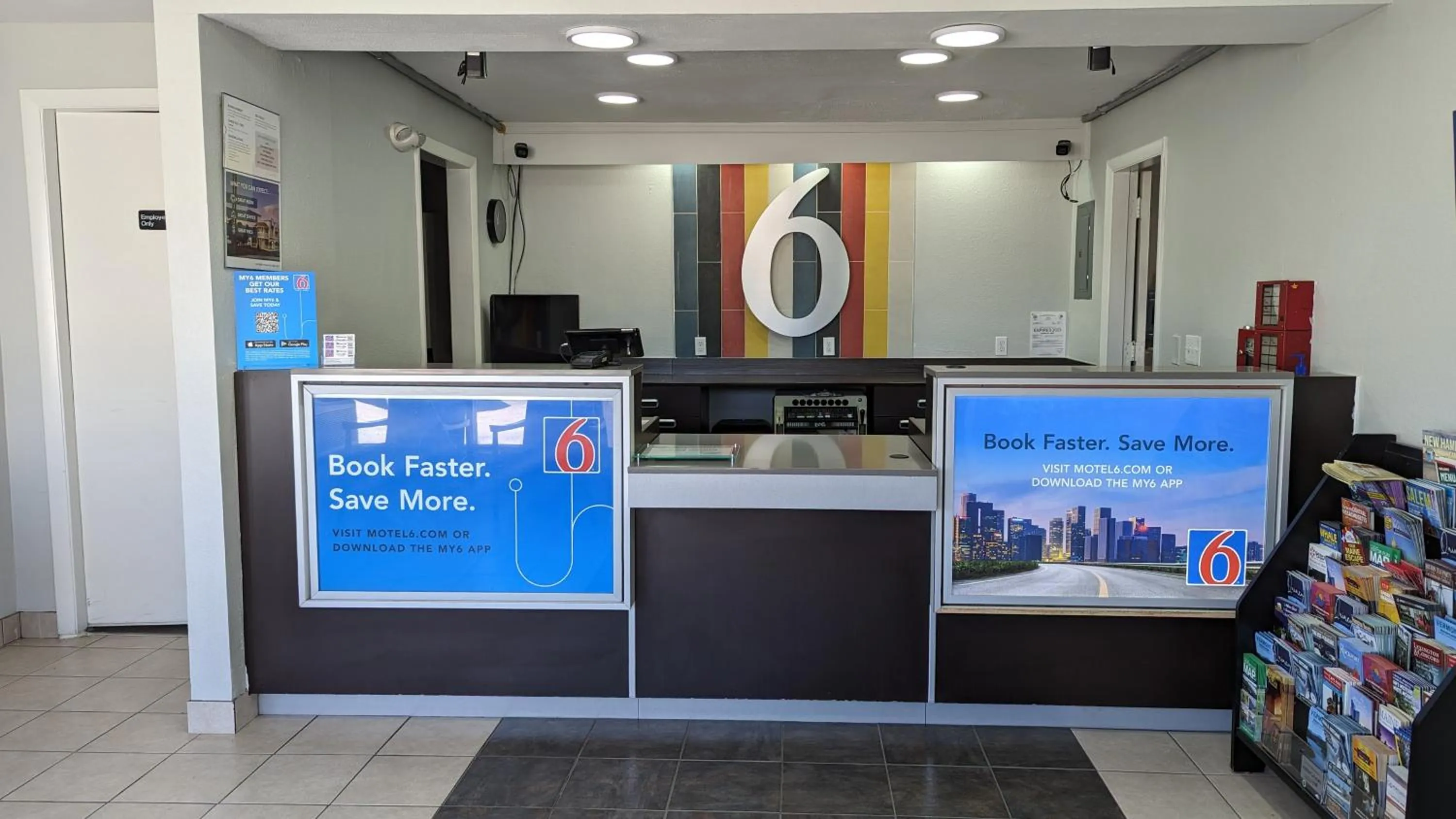 Lobby or reception in Motel 6-Nashua, NH