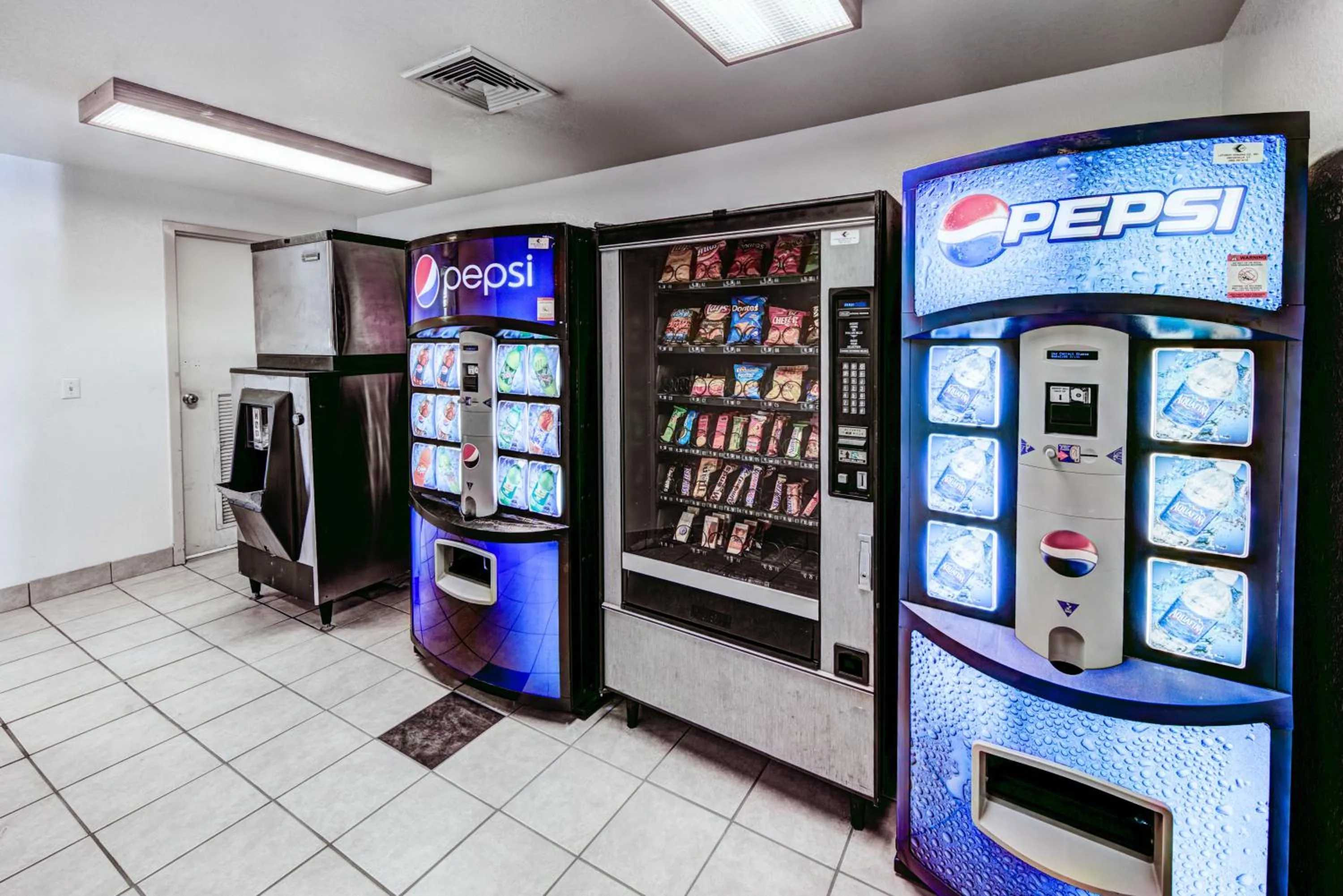 Area and facilities in Motel 6-Niantic, CT - New London