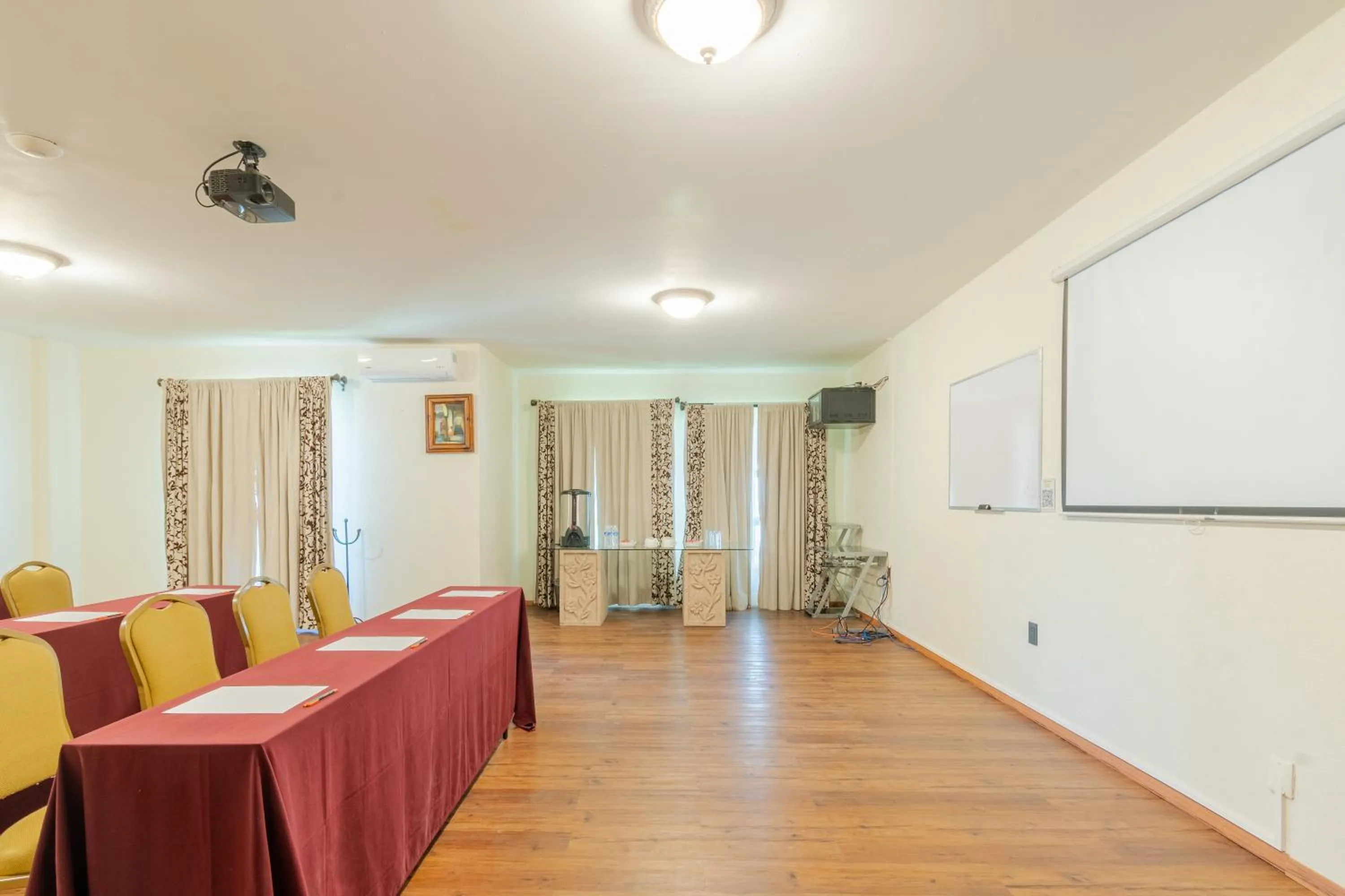 Meeting/conference room in Hotel Casa Primavera Boutique & Spa
