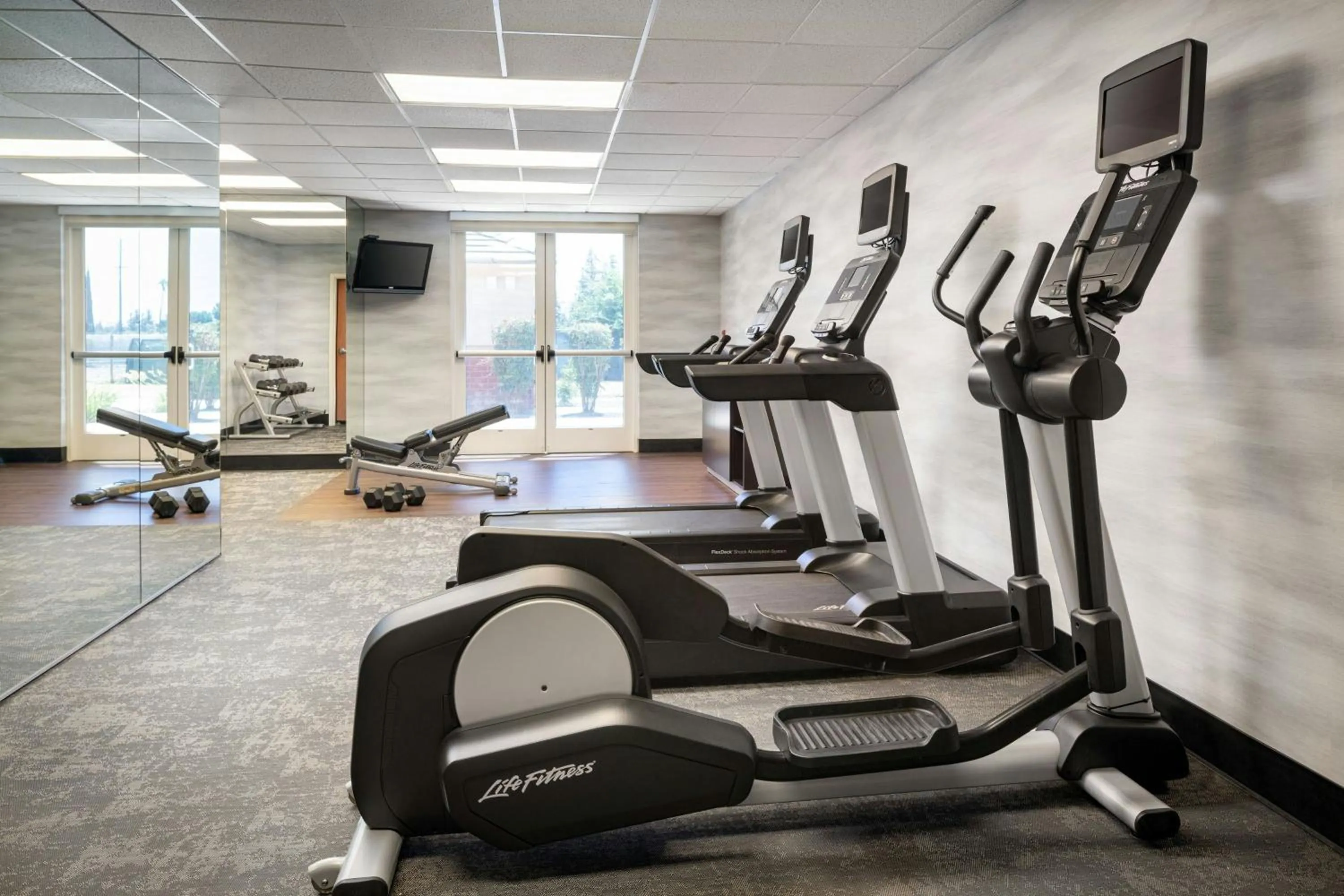 Fitness centre/facilities in Fairfield Inn & Suites by Marriott Visalia Tulare