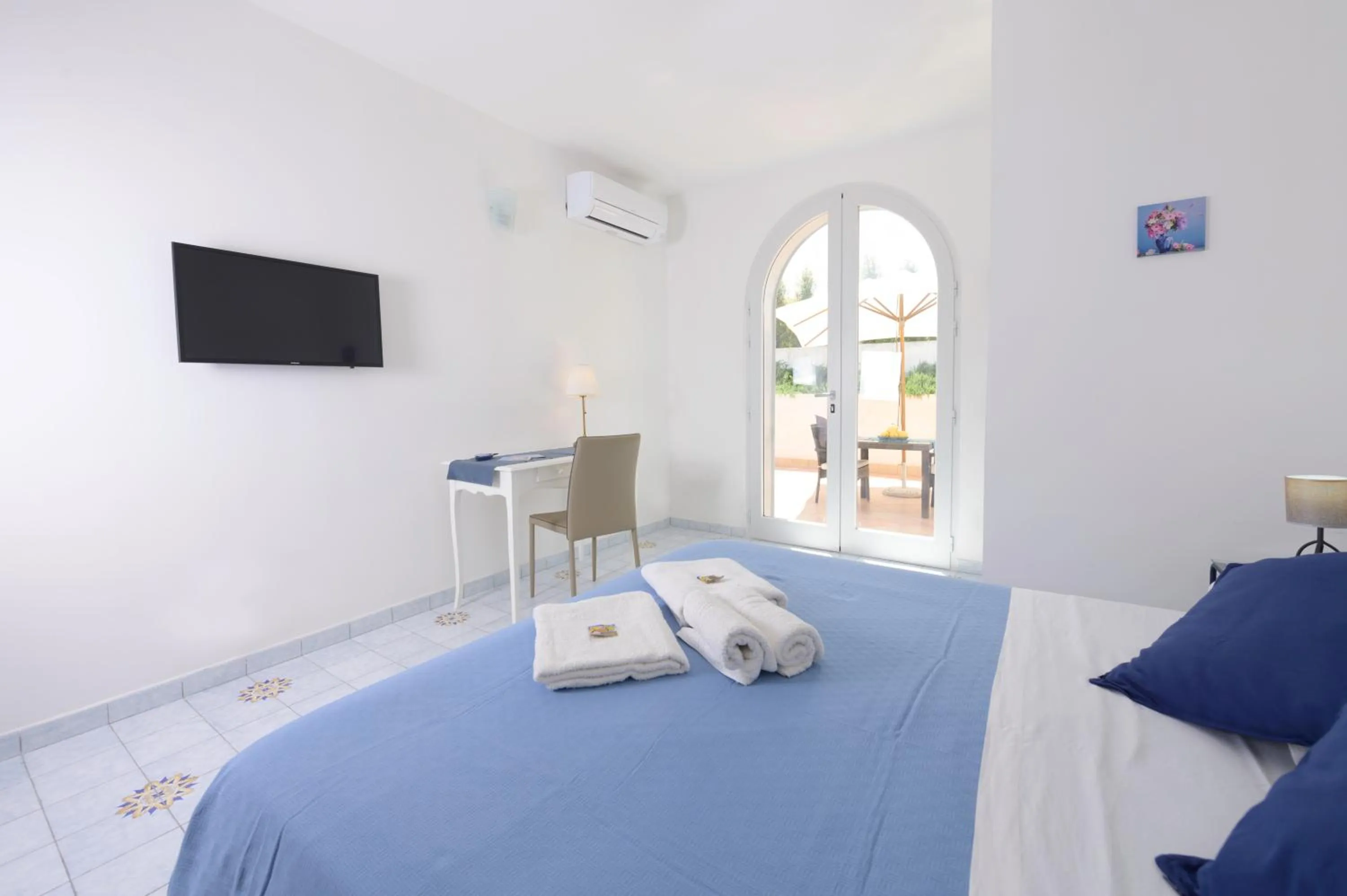Bed in B&B Mediterraneo