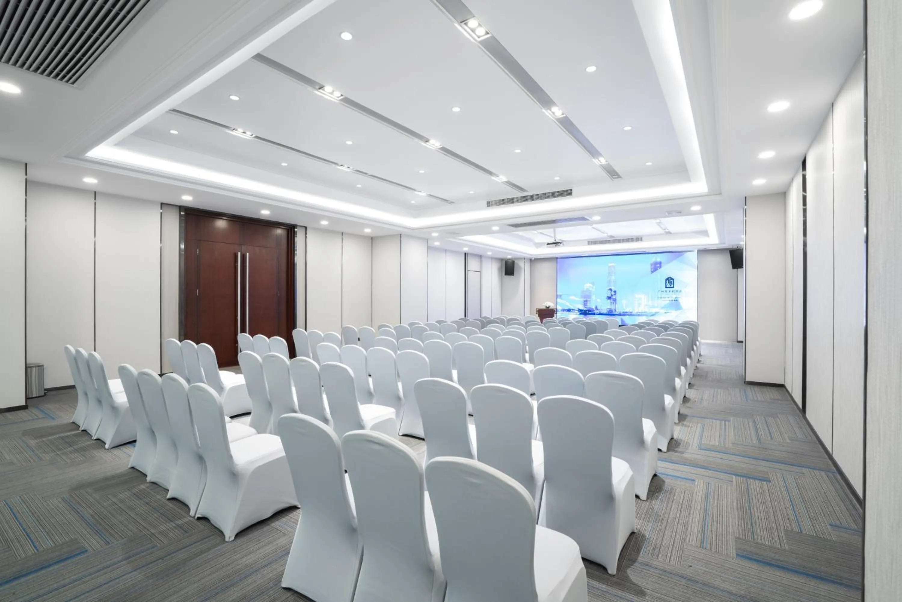 Meeting/conference room in Victoria Hotel Guangzhou Zhujiang New Town