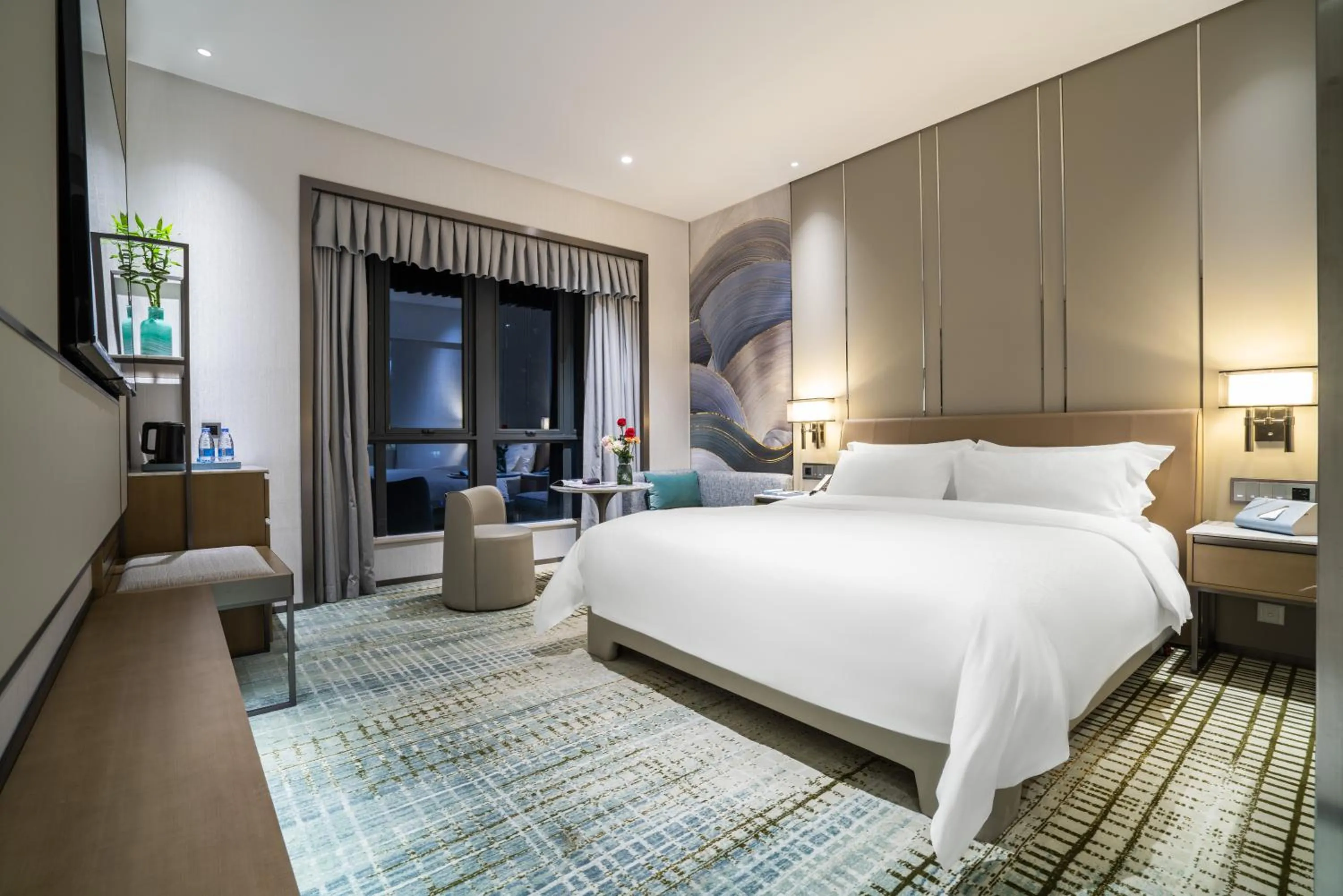 Bed in Victoria Hotel Guangzhou Zhujiang New Town