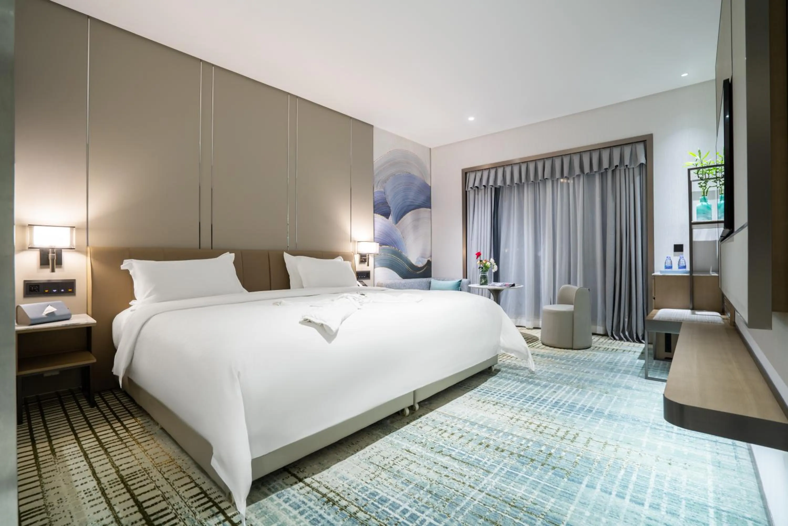 Bed in Victoria Hotel Guangzhou Zhujiang New Town