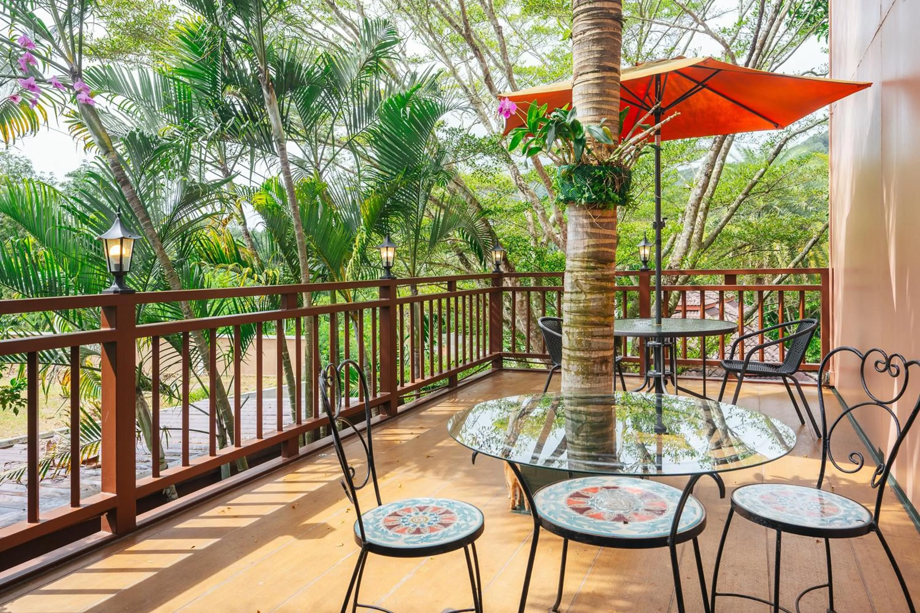 Restaurant/places to eat in Thai Modern Resort & Spa "Newly Renovated"