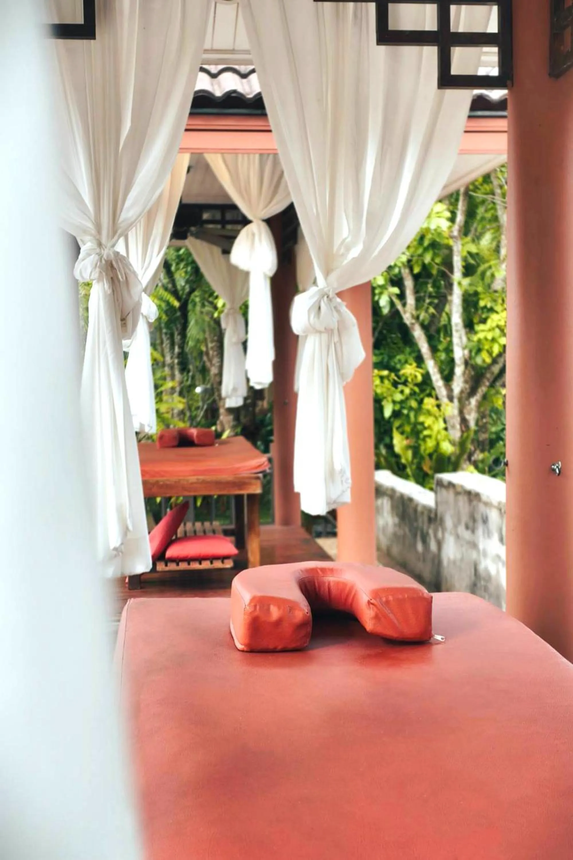 Area and facilities in Thai Modern Resort & Spa "Newly Renovated"