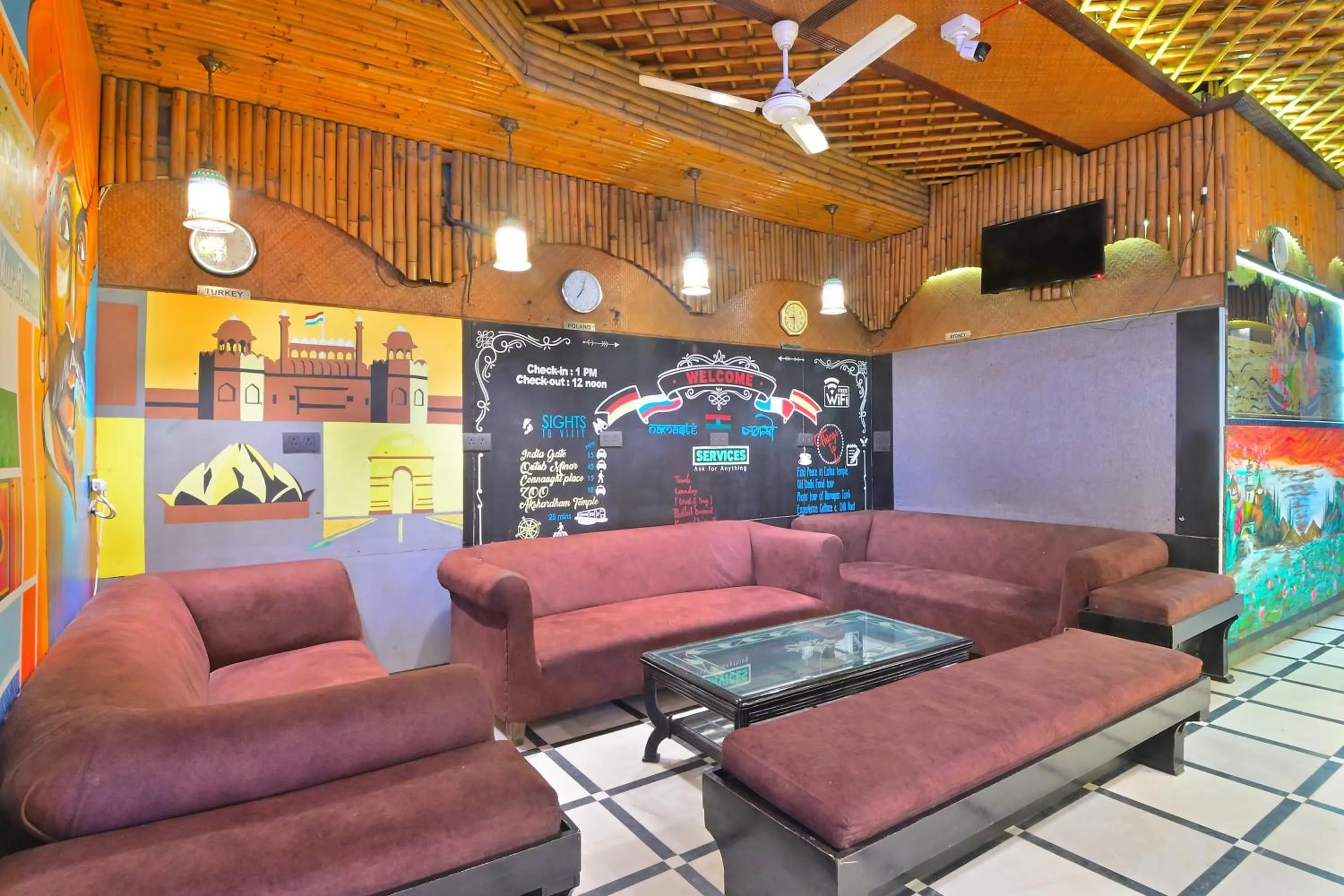 Lobby or reception in Hotel Hari Piorko - New Delhi Railway Station