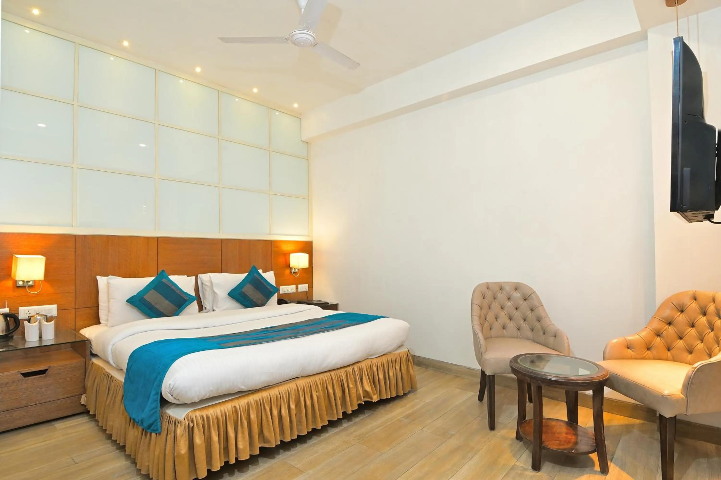 Bedroom, Bed in Hotel Hari Piorko - New Delhi Railway Station