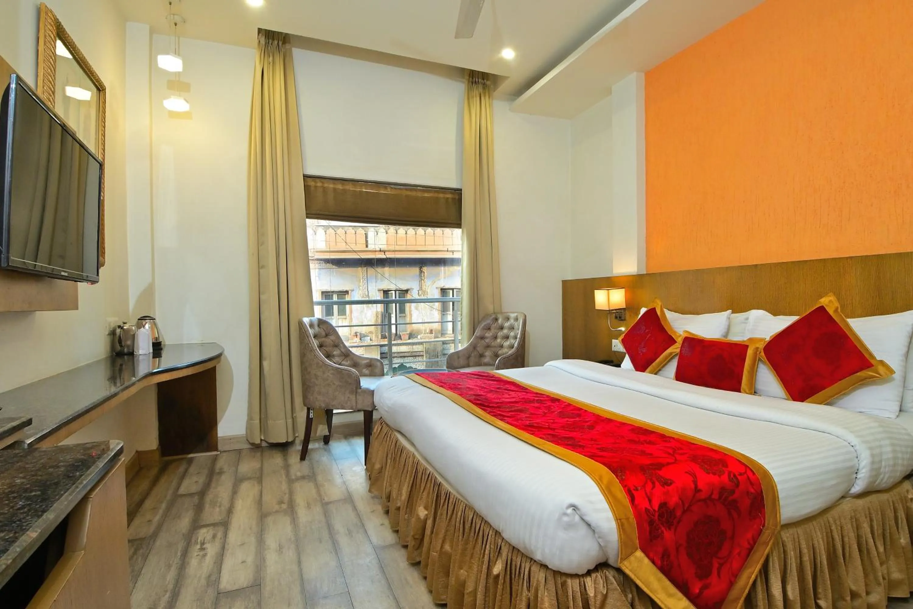 Bedroom, Bed in Hotel Hari Piorko - New Delhi Railway Station