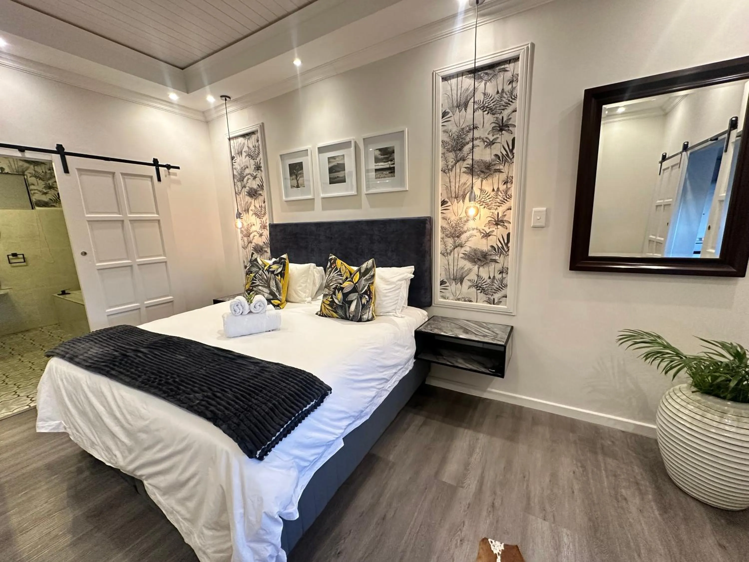 Bed in Spacube Luxury Suites and Spa