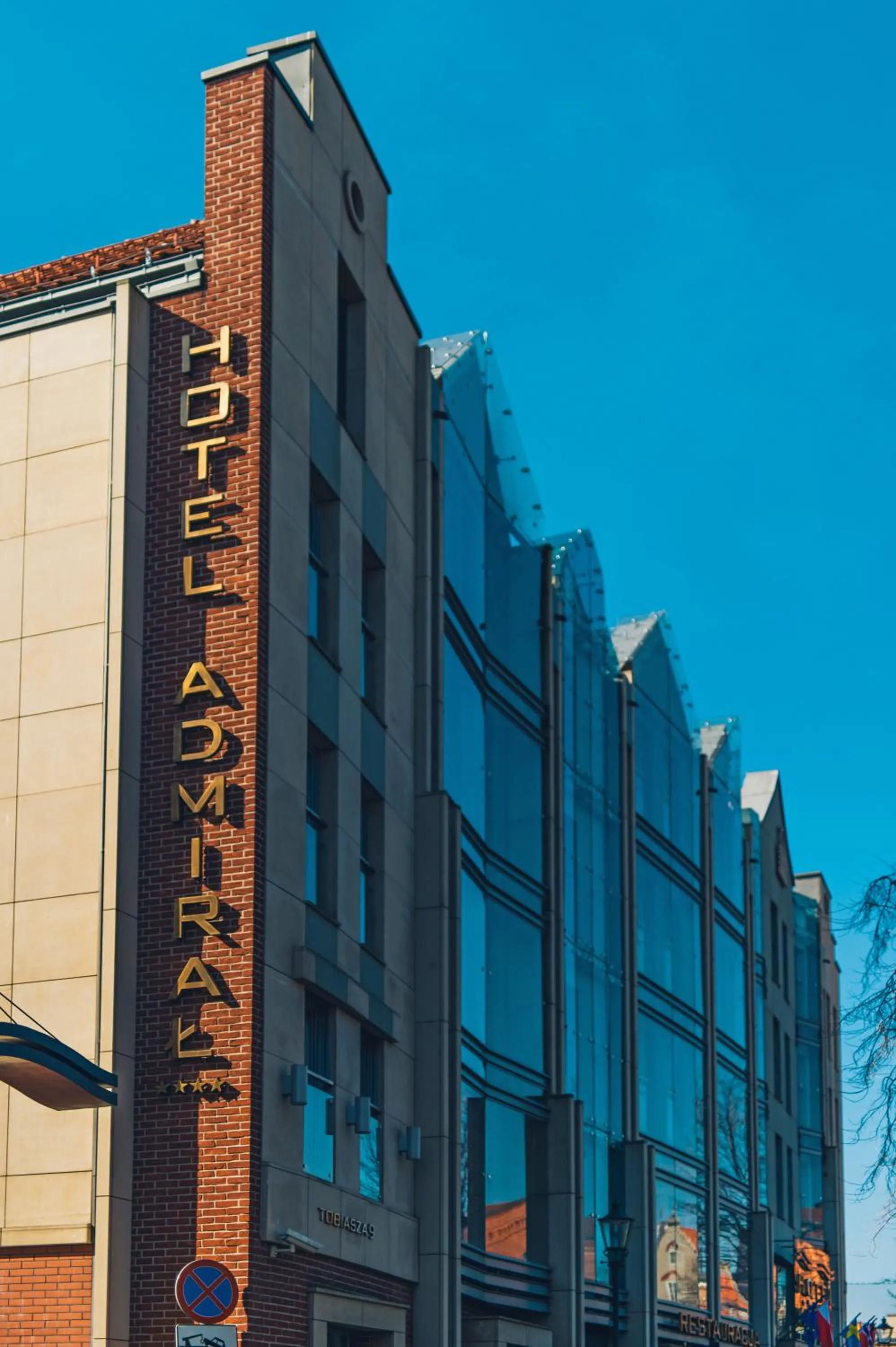 Property building in Hotel Admirał