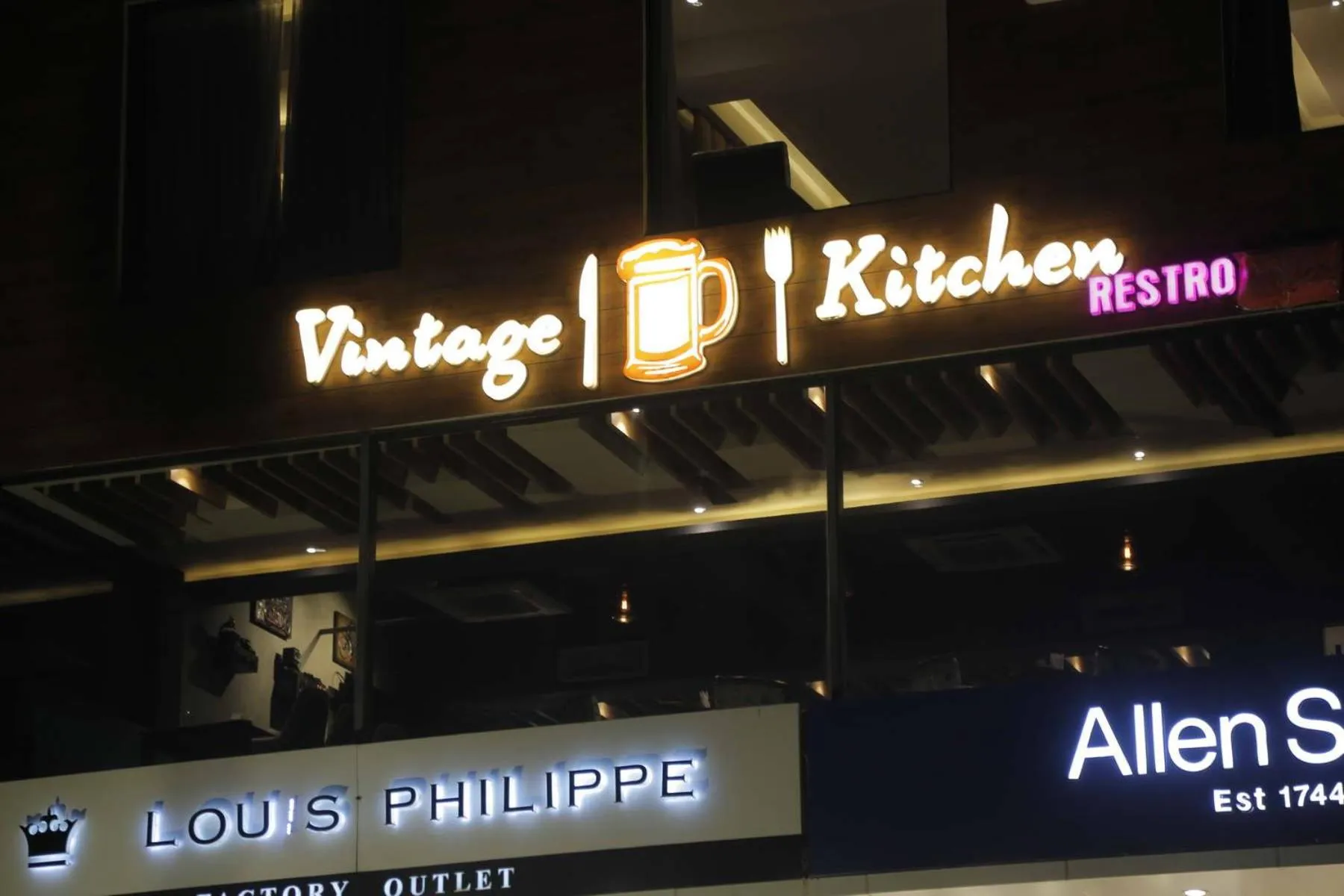 Kitchen or kitchenette in Hotel Vintage Chandigarh Zirakpur