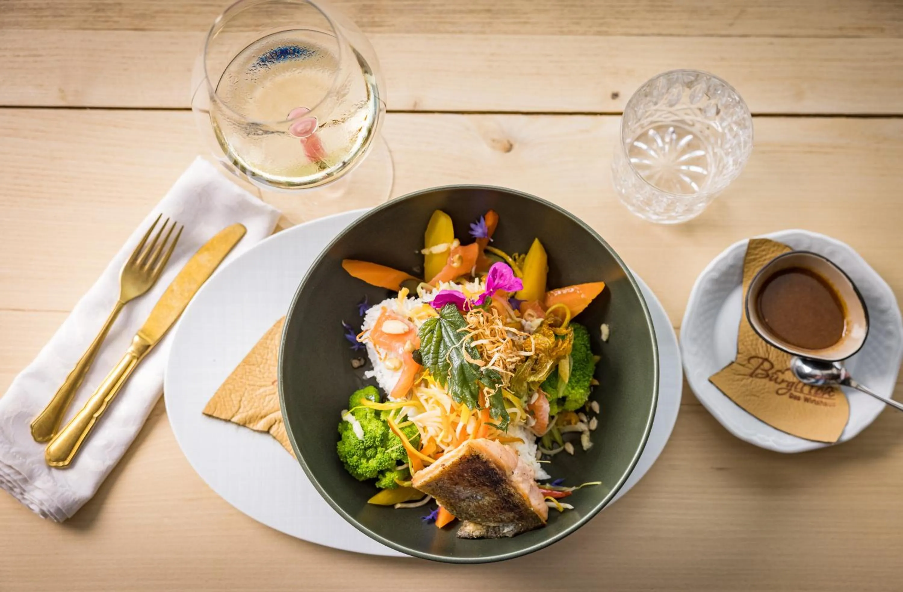 Restaurant/places to eat in Hotel und Alpen Apartments - Bürglhöh