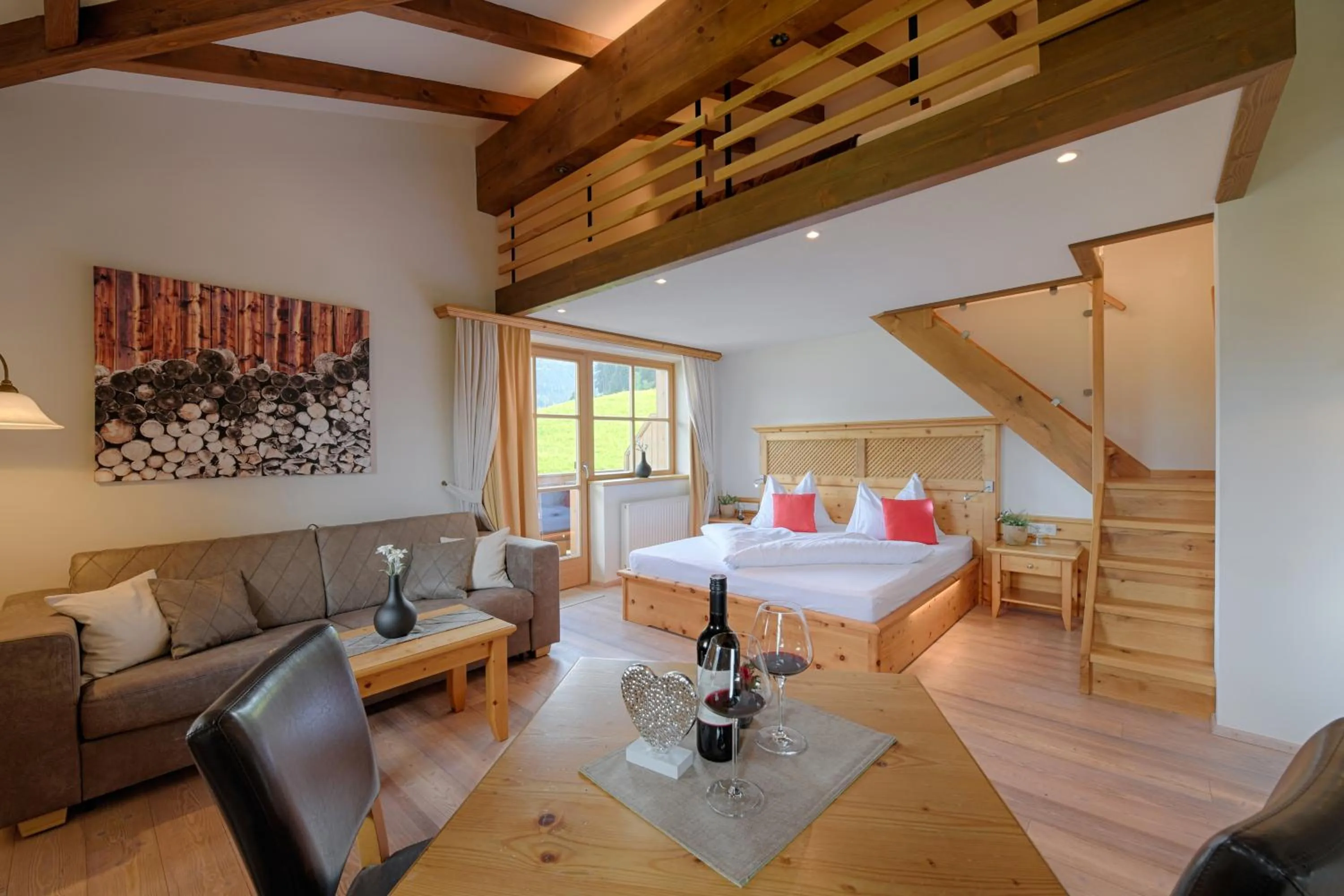 Living room, Bed in Hotel und Alpen Apartments - Bürglhöh