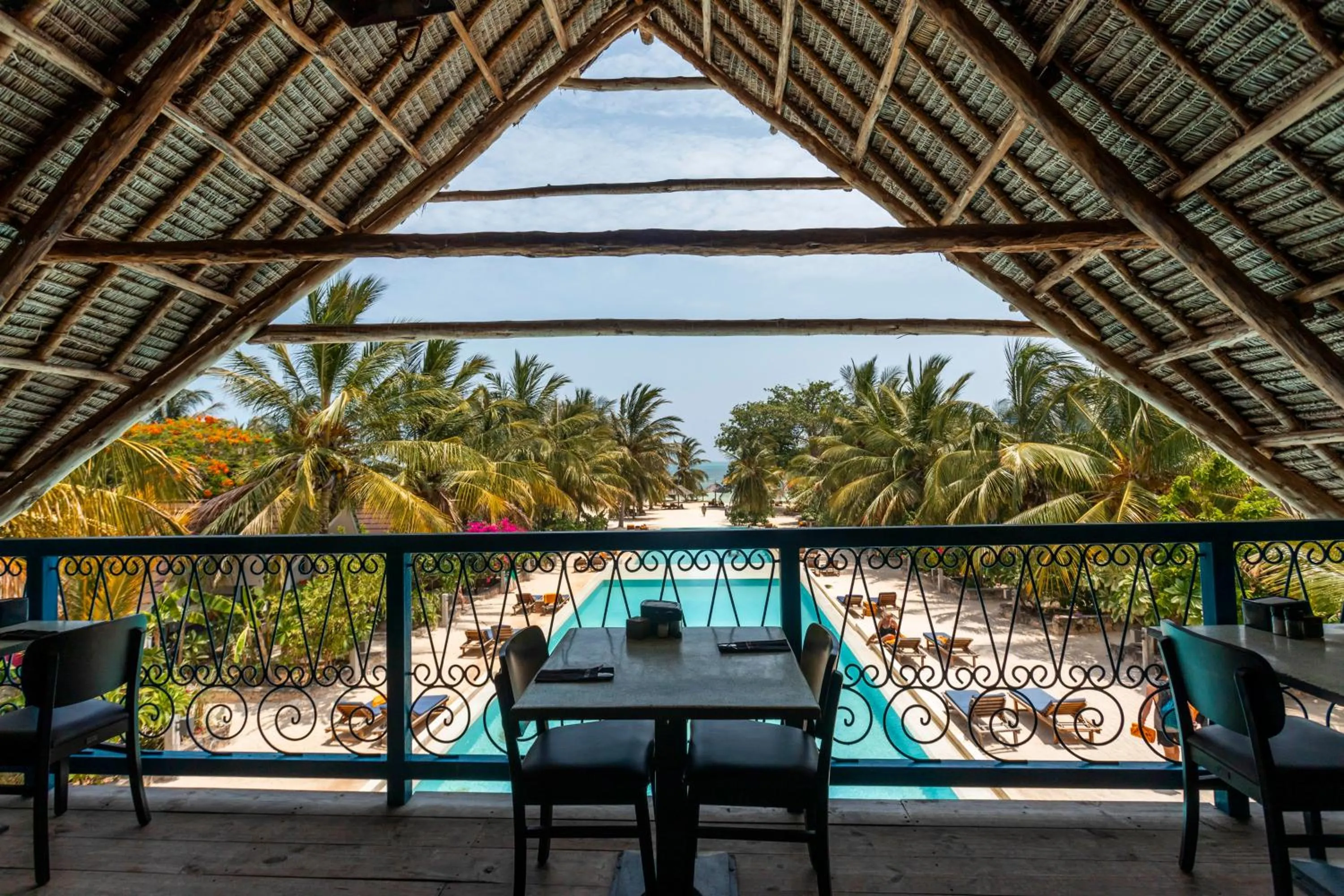 Restaurant/places to eat in Fun Beach Hotel