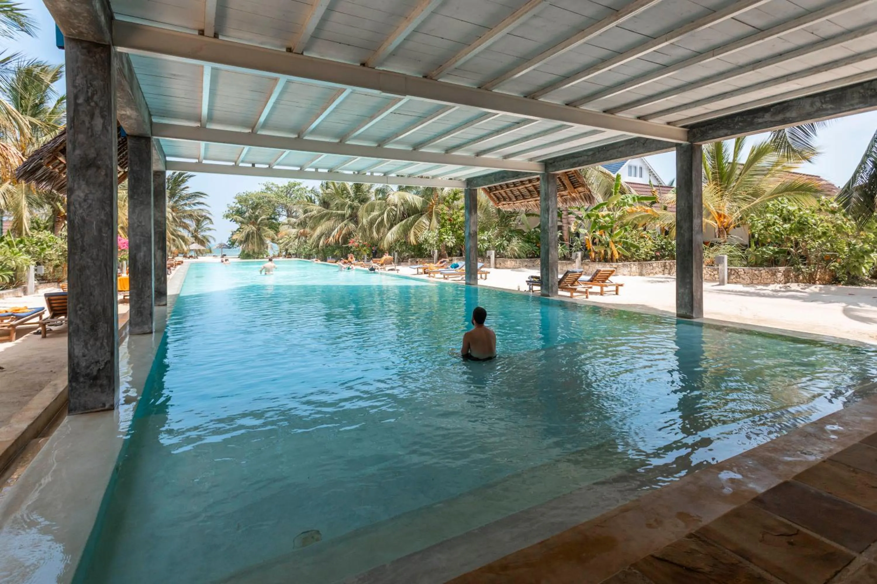 Swimming pool in Fun Beach Hotel