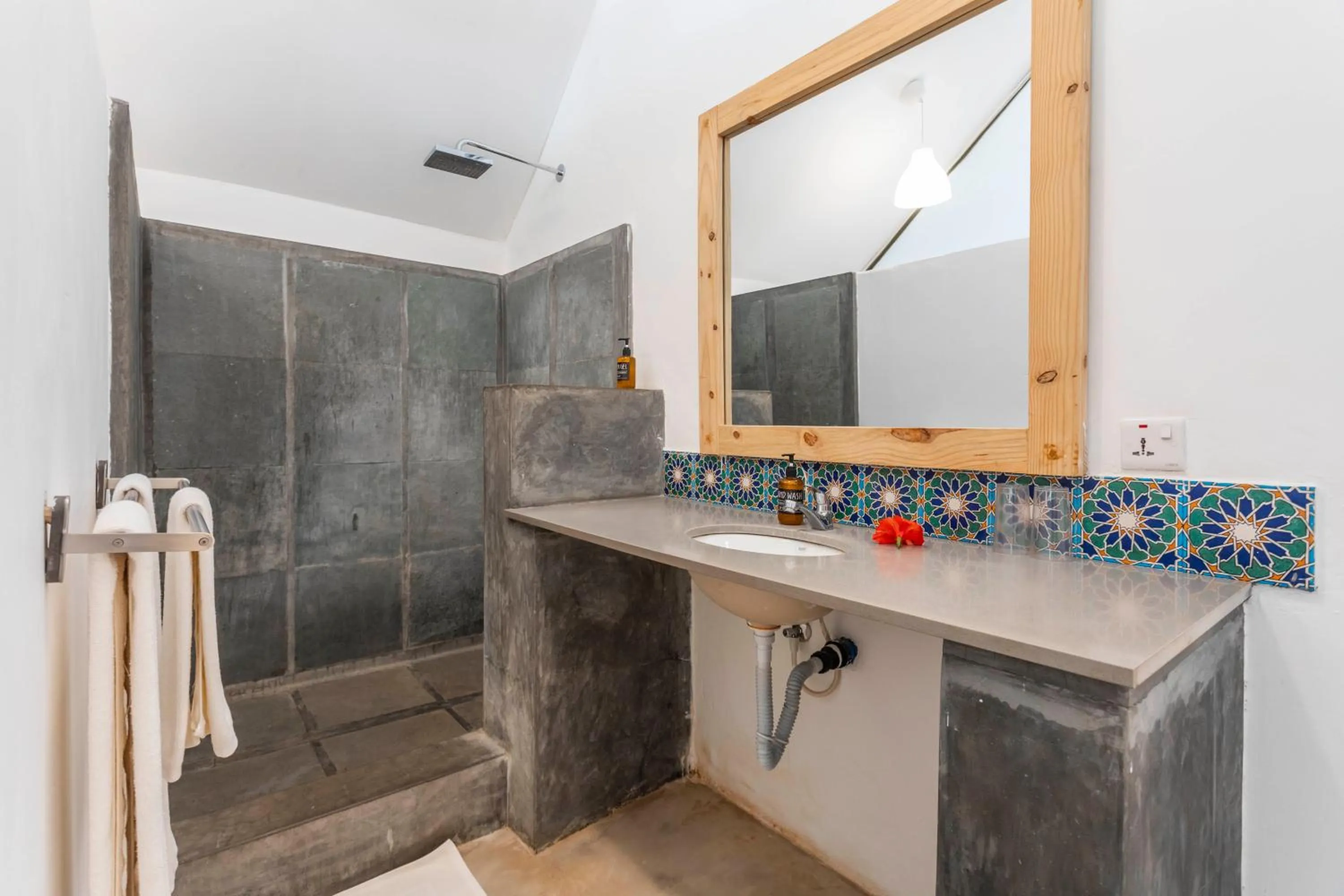 Shower in Fun Beach Hotel